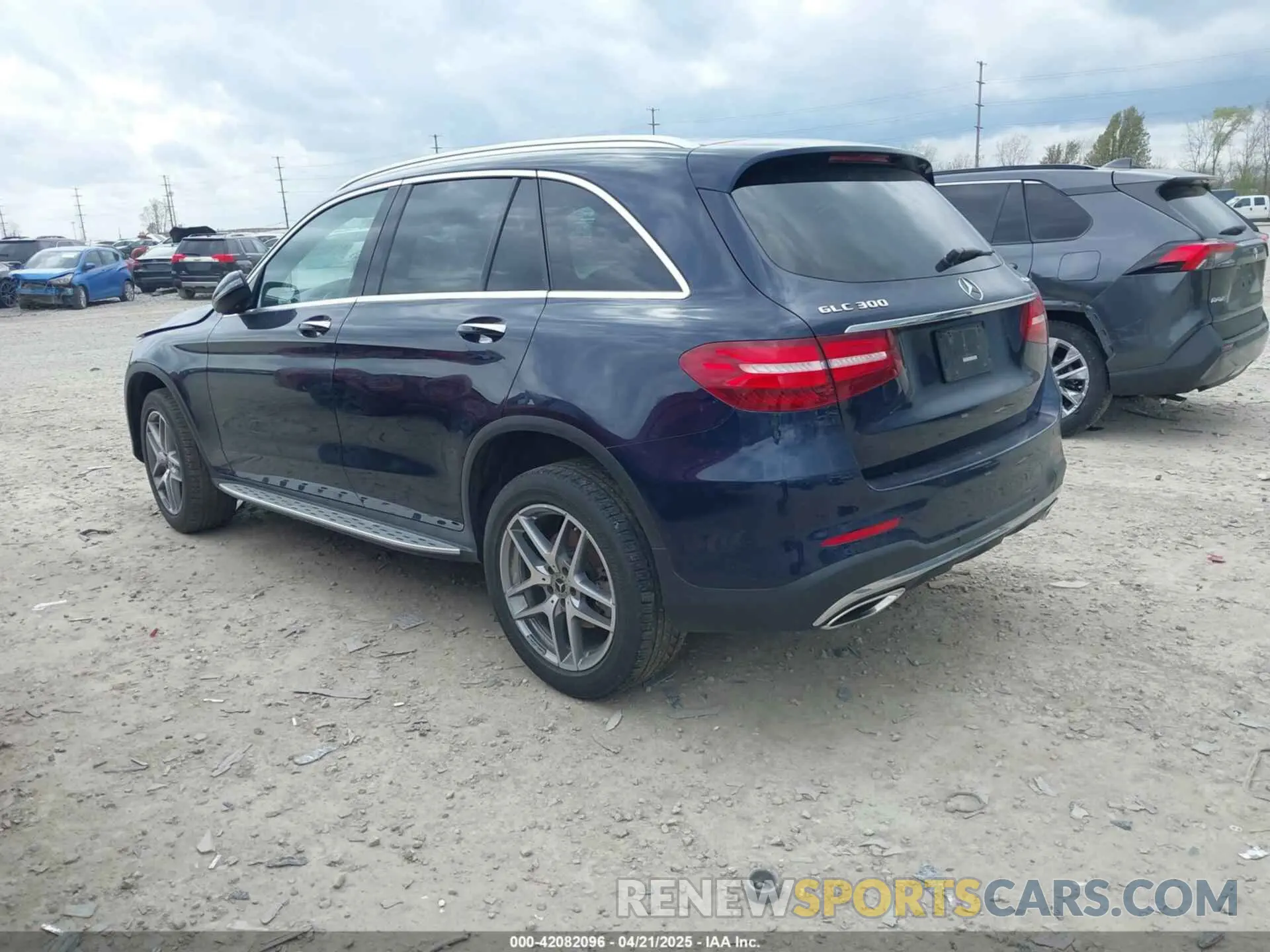 3 Photograph of a damaged car WDC0G4KB5KV185843 MERCEDES-BENZ GLC 300 2019