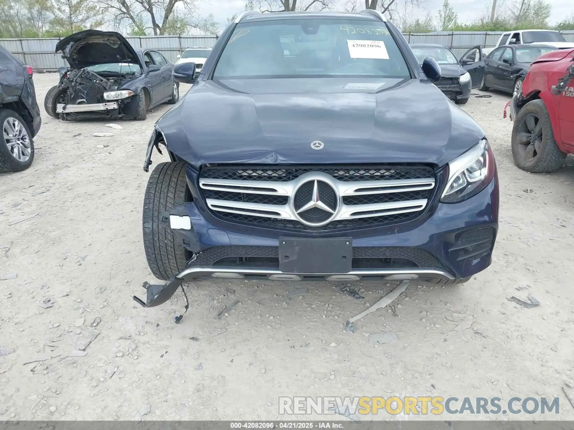 6 Photograph of a damaged car WDC0G4KB5KV185843 MERCEDES-BENZ GLC 300 2019