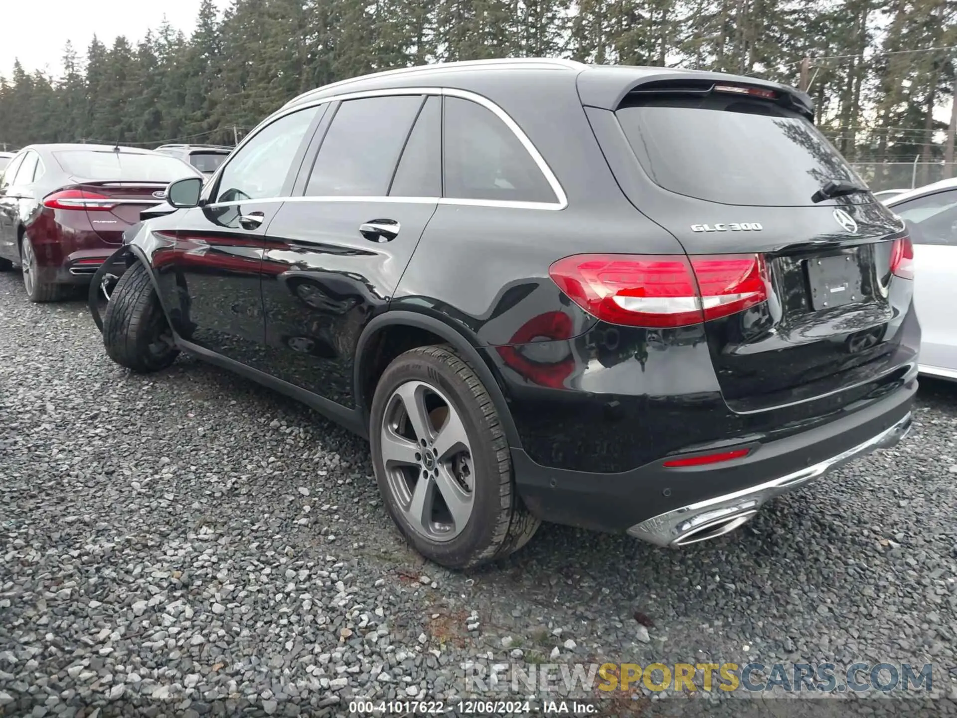 3 Photograph of a damaged car WDC0G4KB5KV195160 MERCEDES-BENZ GLC 300 2019