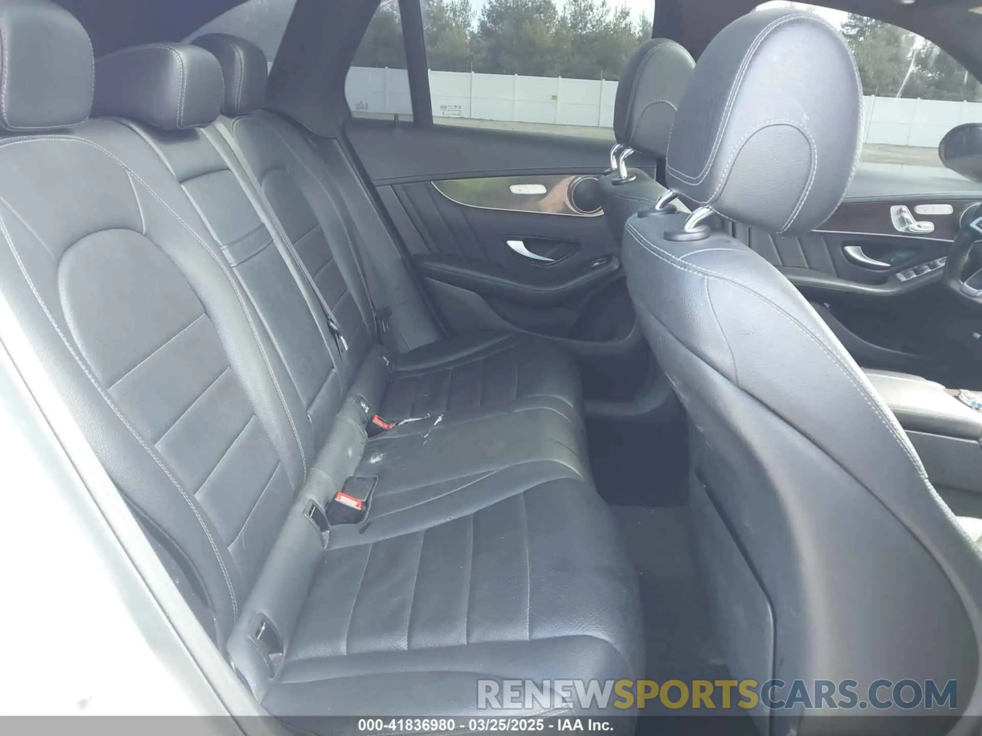 8 Photograph of a damaged car WDC0G4KB6KV150518 MERCEDES-BENZ GLC 300 2019