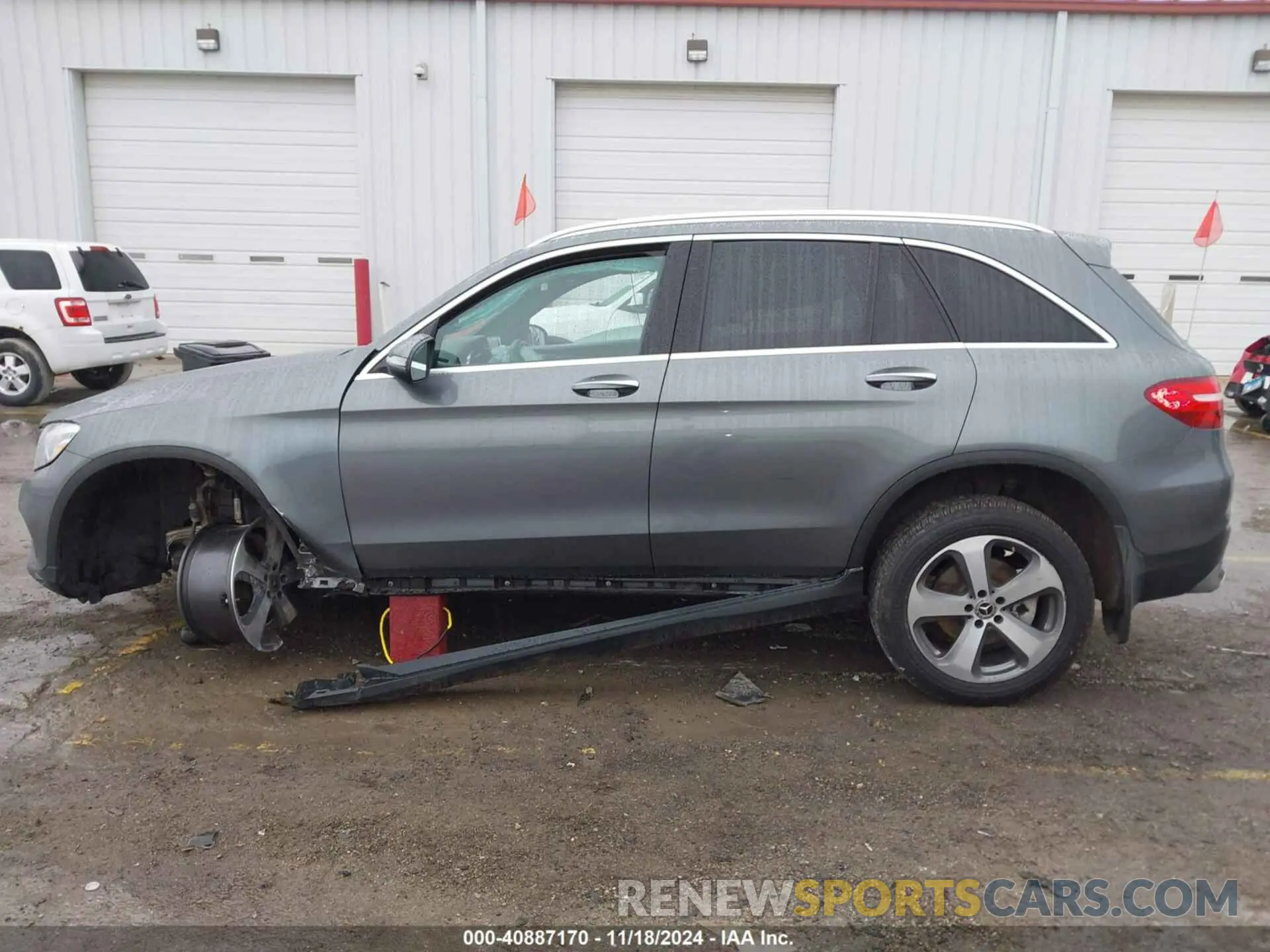 14 Photograph of a damaged car WDC0G4KB8KF588368 MERCEDES-BENZ GLC 300 2019
