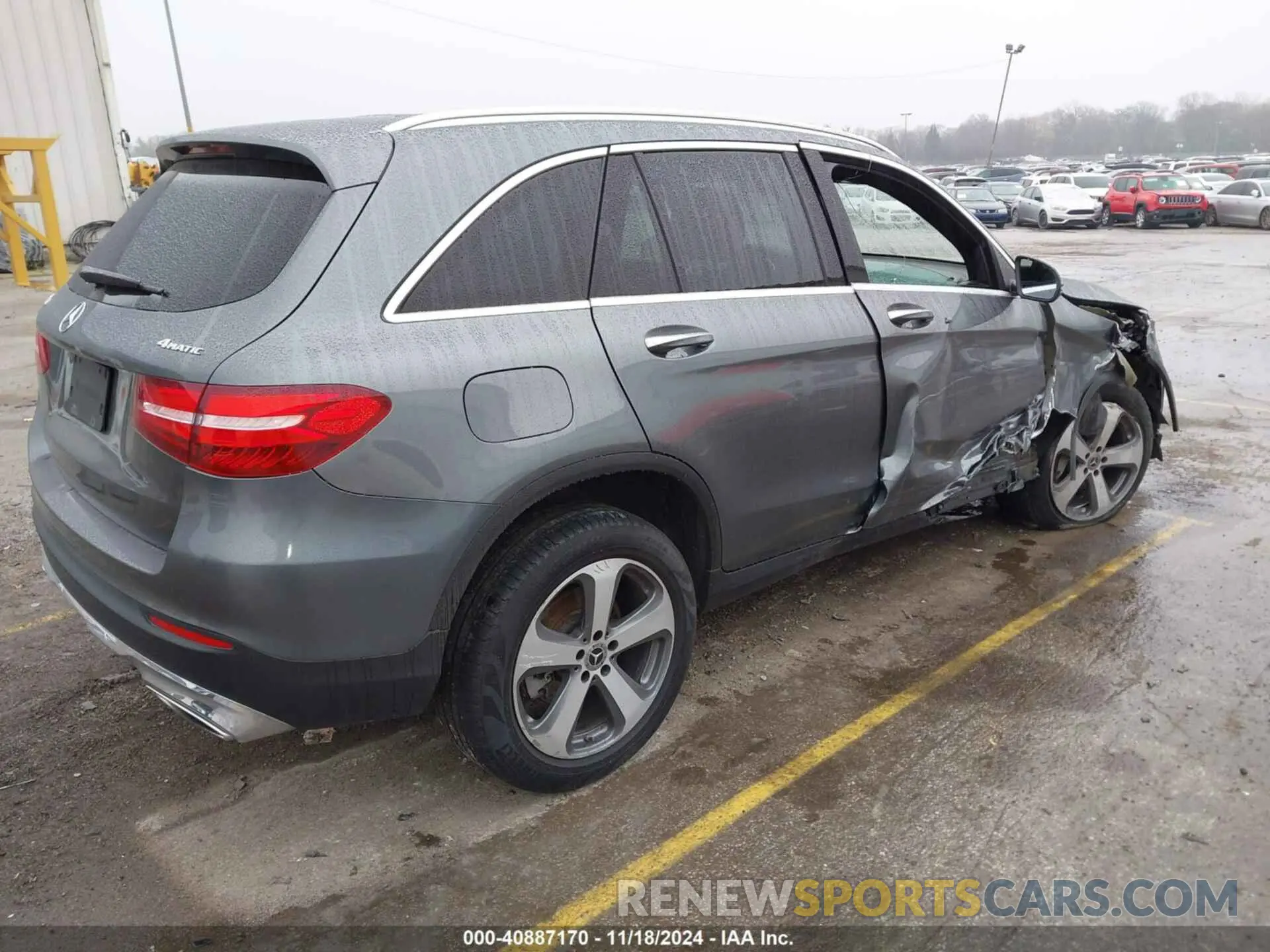 4 Photograph of a damaged car WDC0G4KB8KF588368 MERCEDES-BENZ GLC 300 2019