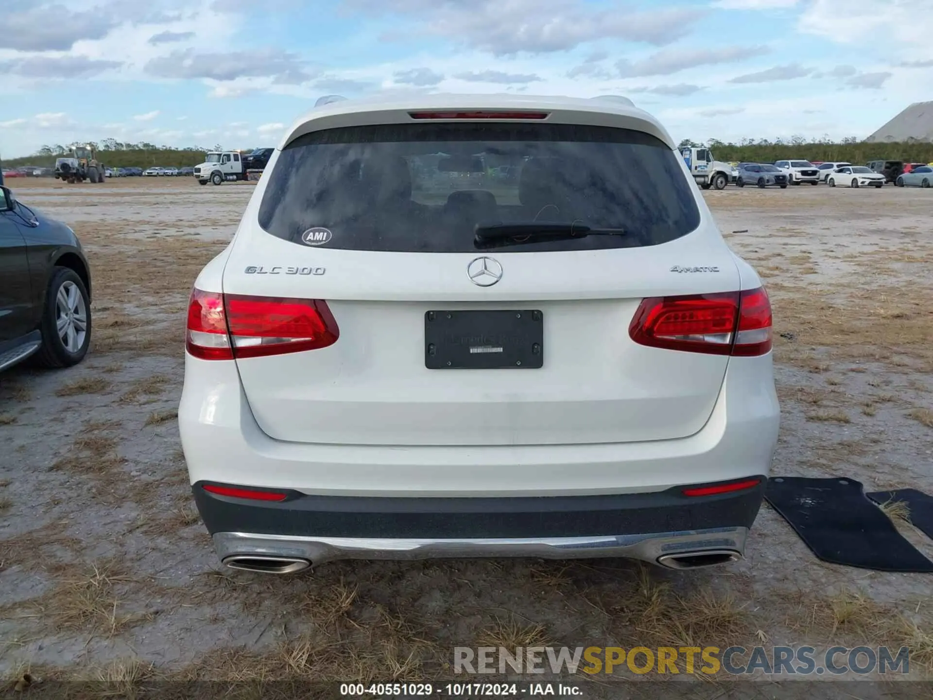 16 Photograph of a damaged car WDC0G4KB8KF659990 MERCEDES-BENZ GLC 300 2019
