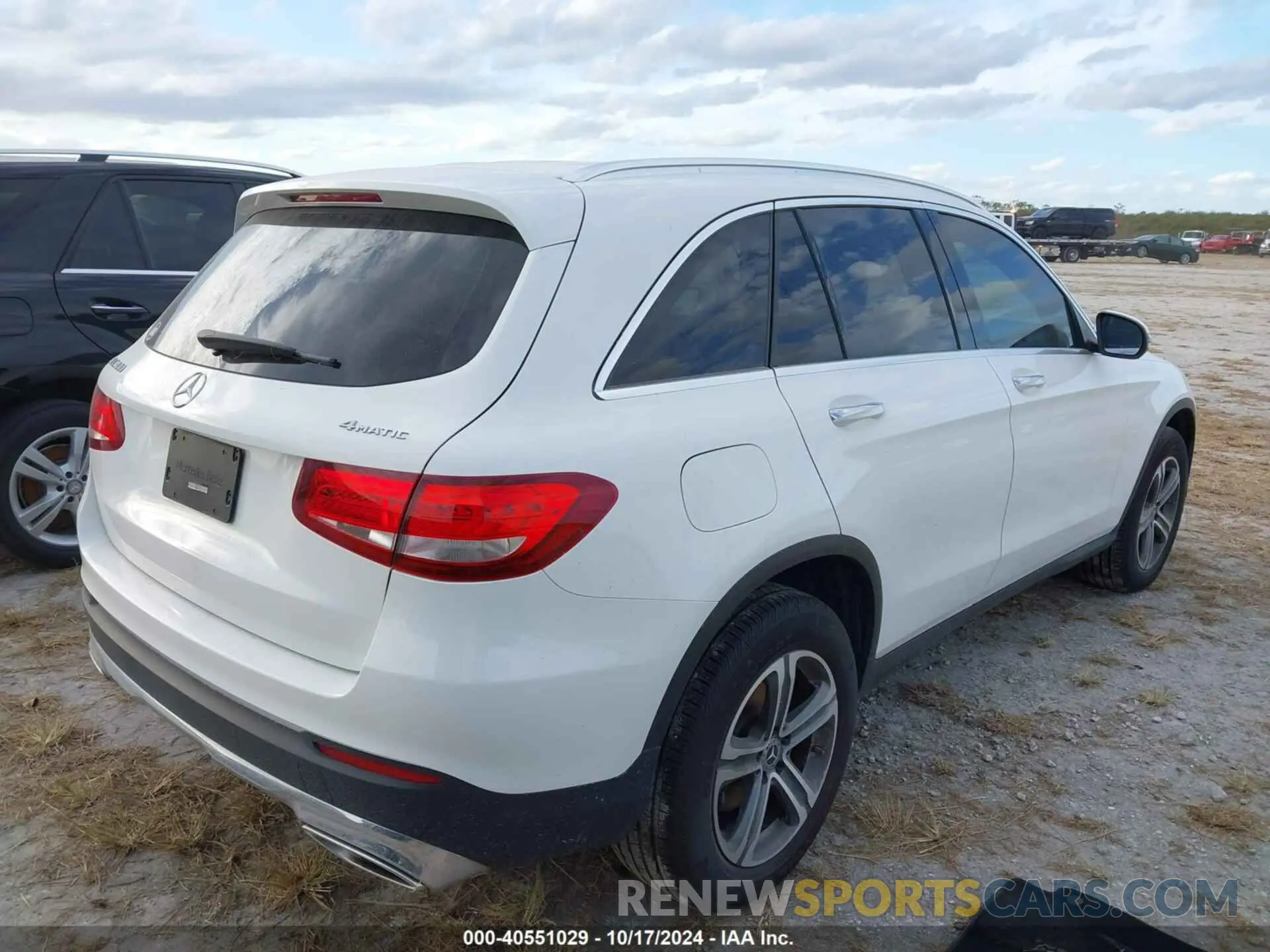 4 Photograph of a damaged car WDC0G4KB8KF659990 MERCEDES-BENZ GLC 300 2019