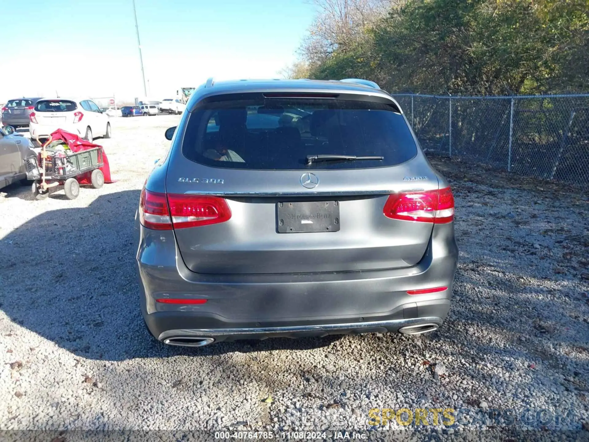 17 Photograph of a damaged car WDC0G4KB8KV125622 MERCEDES-BENZ GLC 300 2019