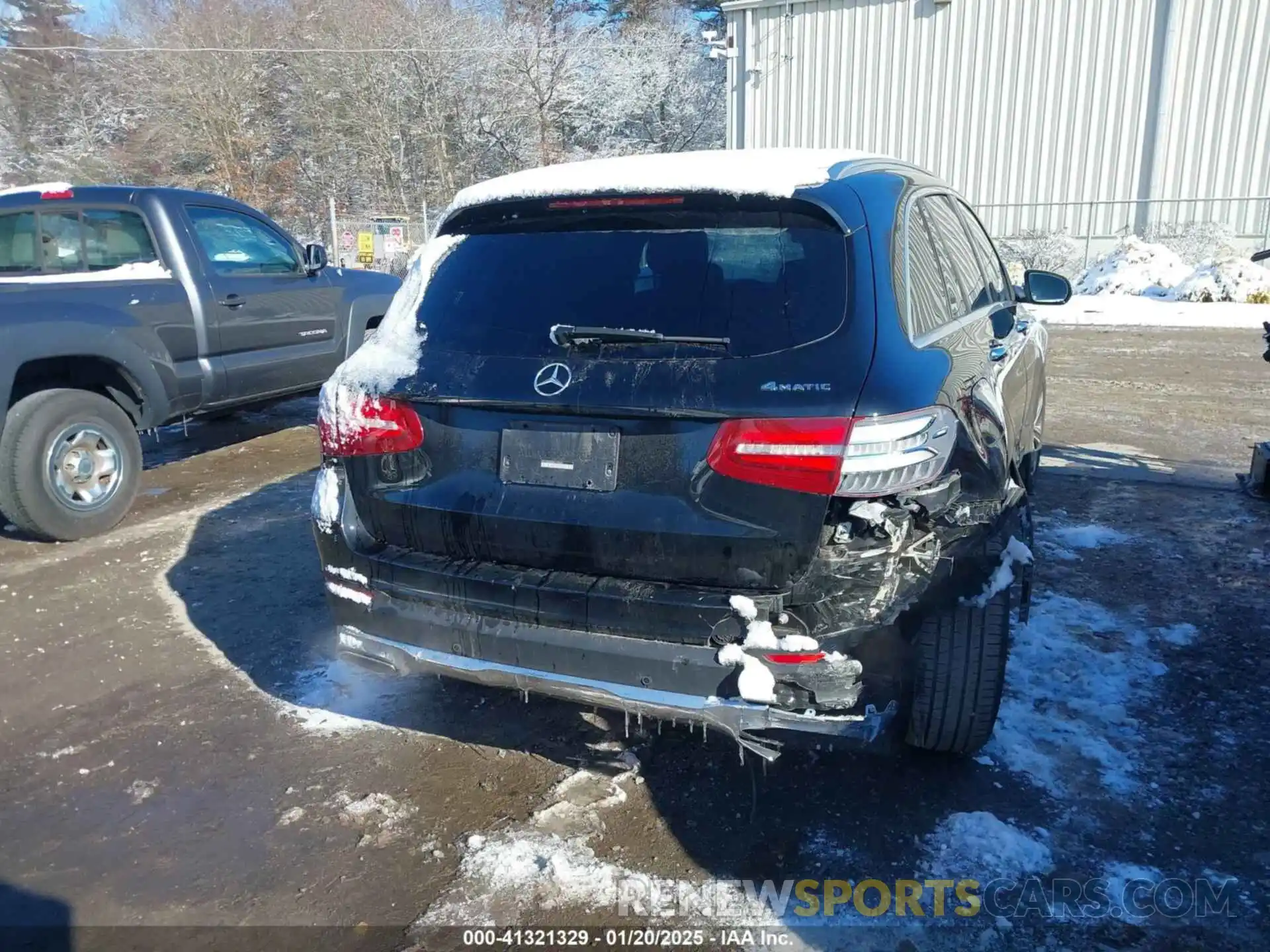 16 Photograph of a damaged car WDC0G4KB8KV163643 MERCEDES-BENZ GLC 300 2019