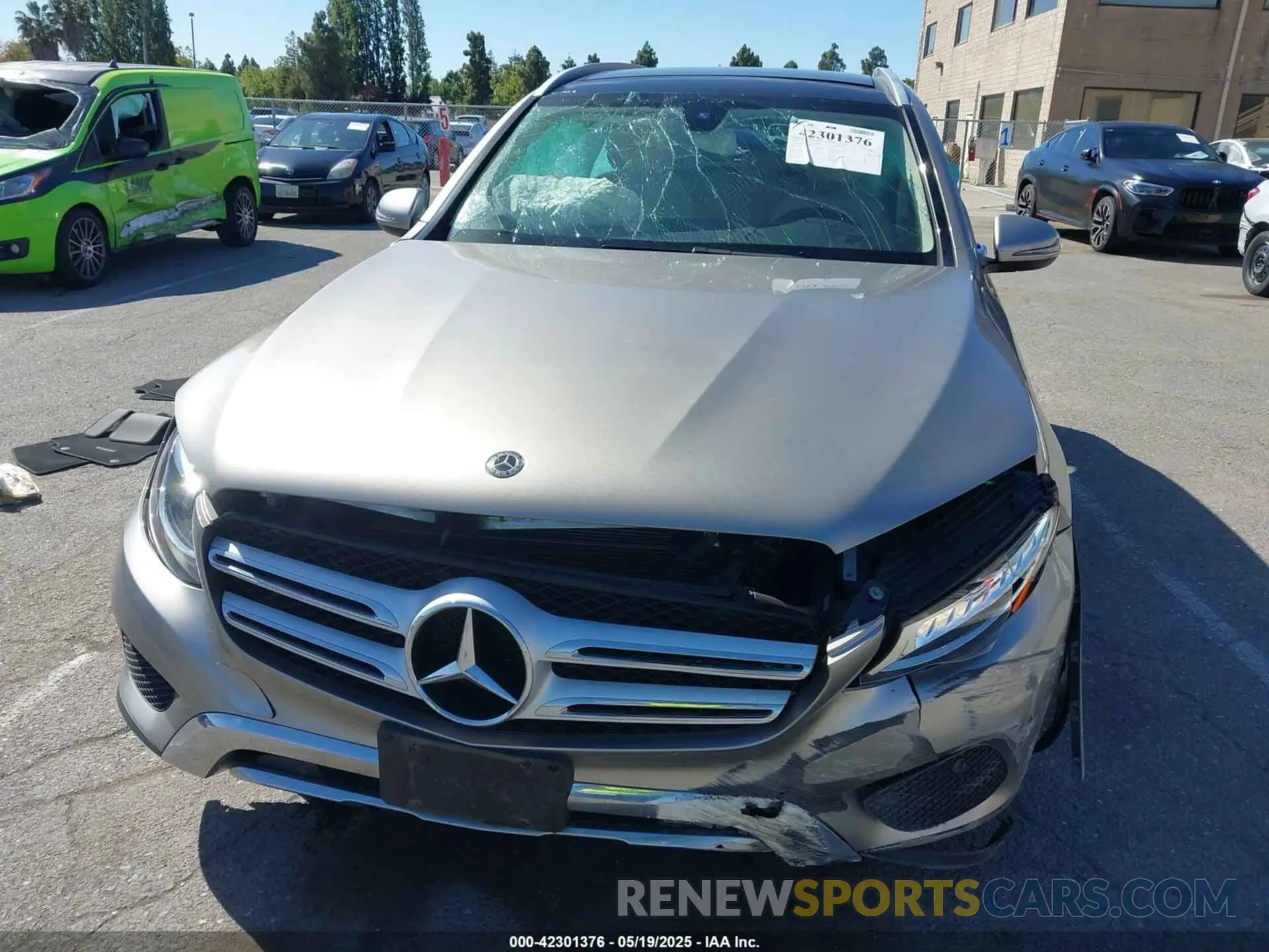 12 Photograph of a damaged car WDC0G4KB9KF606523 MERCEDES-BENZ GLC 300 2019