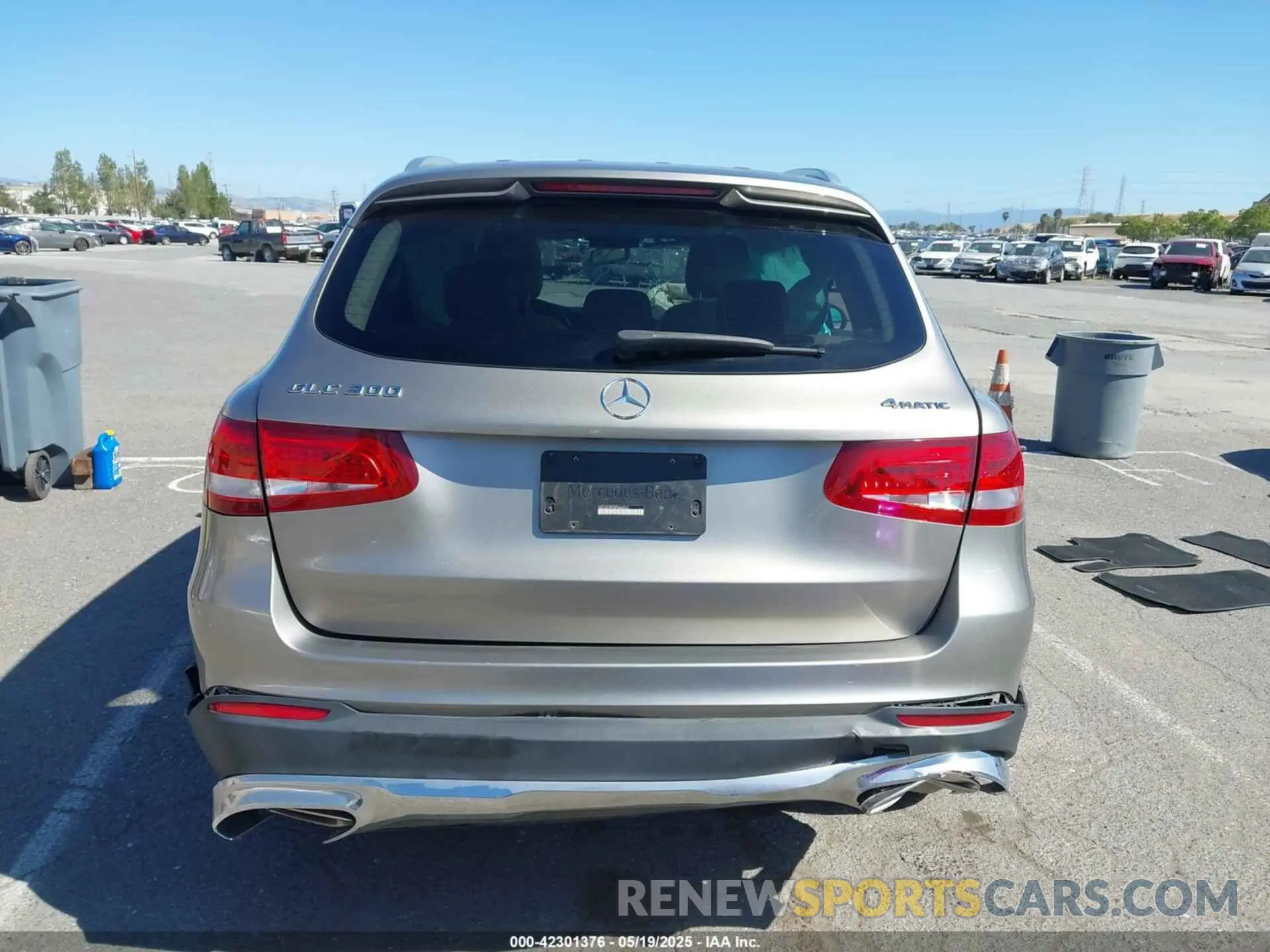 16 Photograph of a damaged car WDC0G4KB9KF606523 MERCEDES-BENZ GLC 300 2019