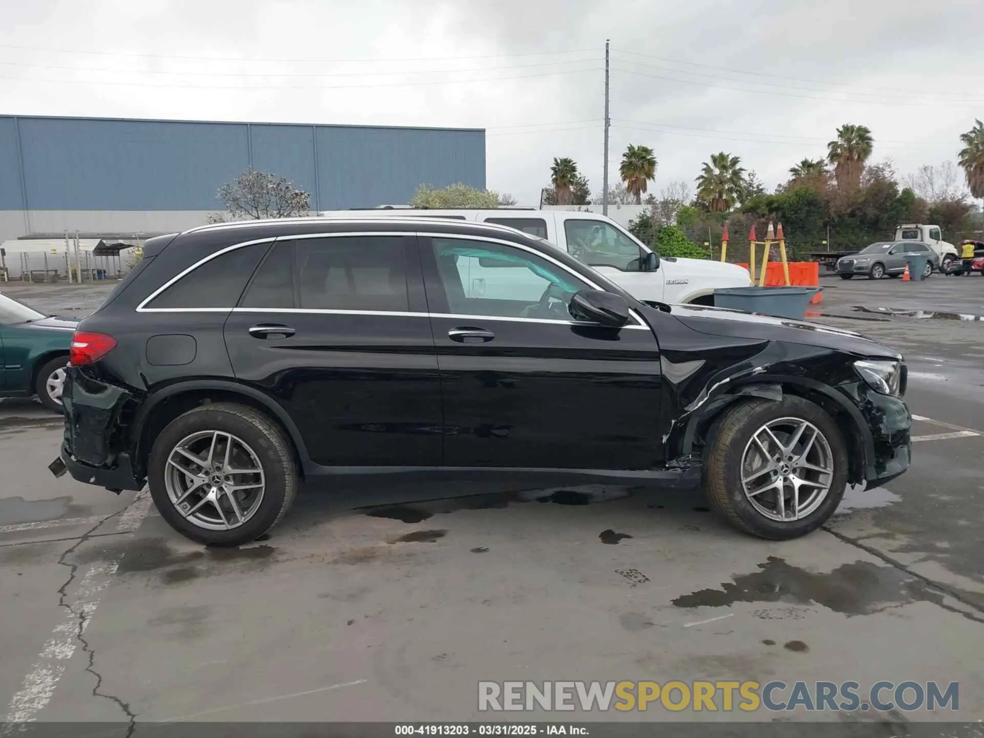 13 Photograph of a damaged car WDC0G4KBXKF593247 MERCEDES-BENZ GLC 300 2019