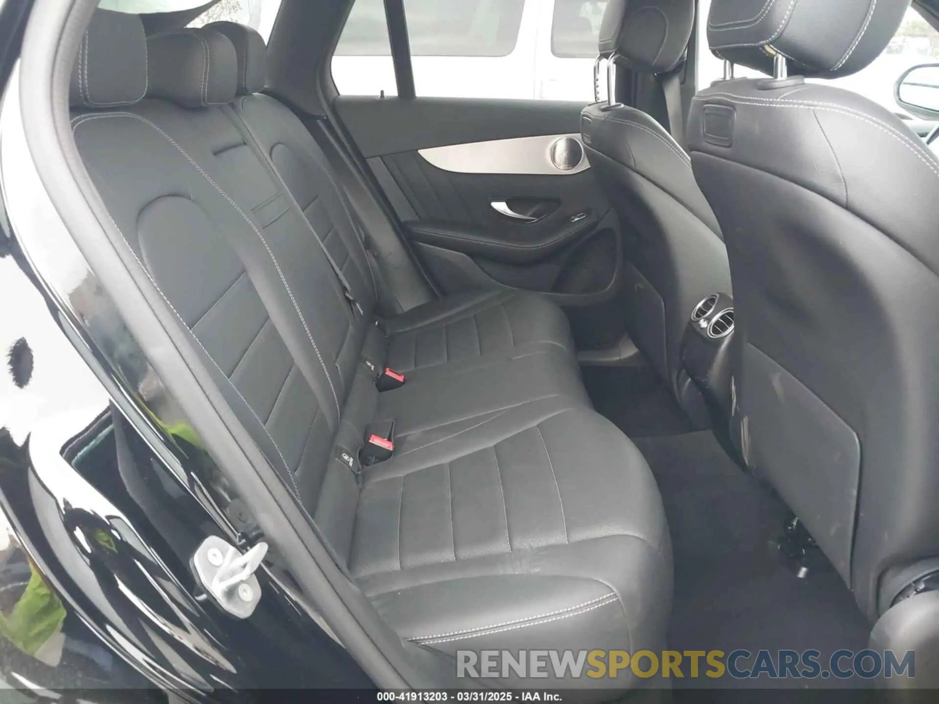8 Photograph of a damaged car WDC0G4KBXKF593247 MERCEDES-BENZ GLC 300 2019