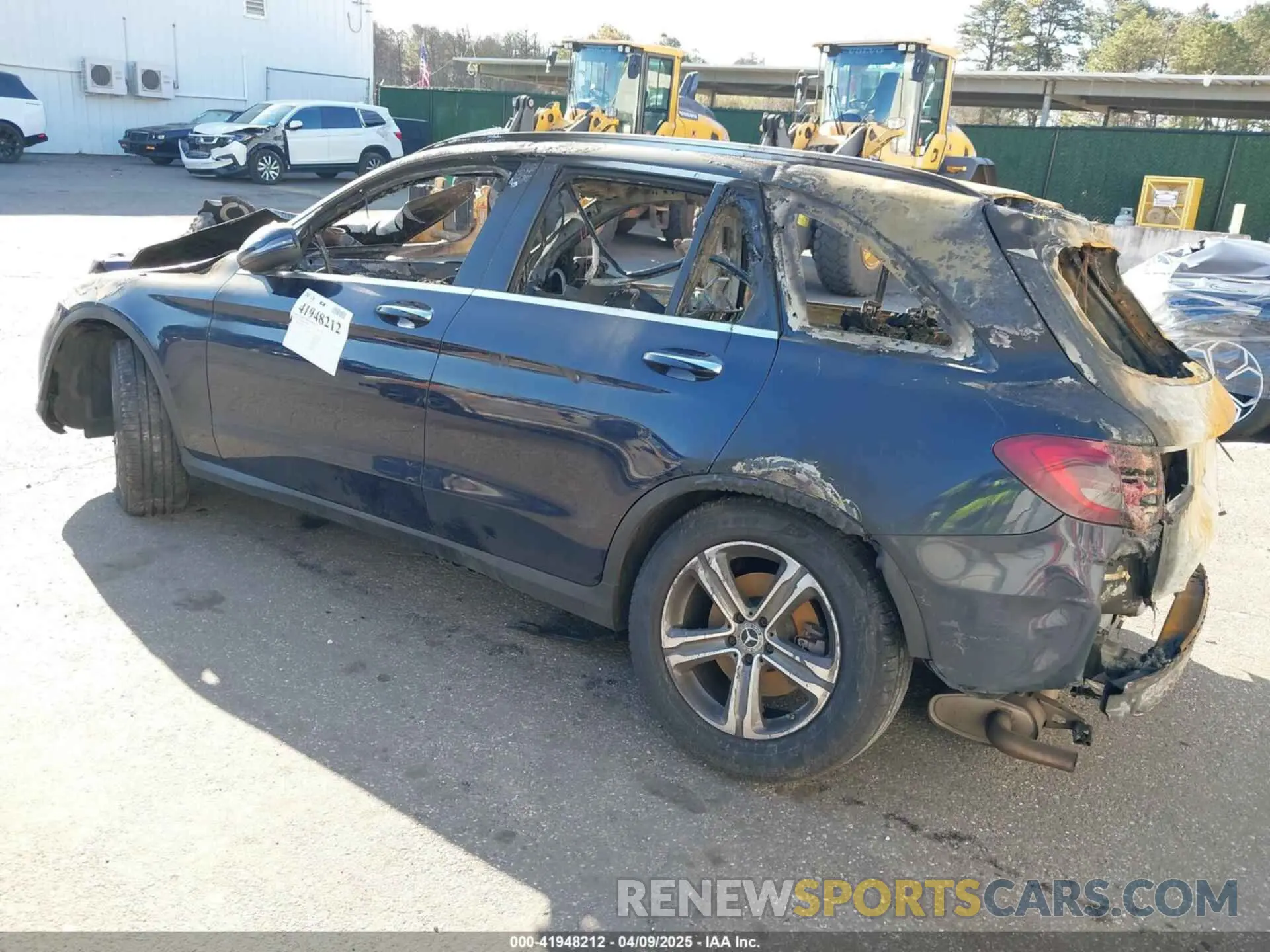 3 Photograph of a damaged car WDC0G4KBXKV123287 MERCEDES-BENZ GLC 300 2019