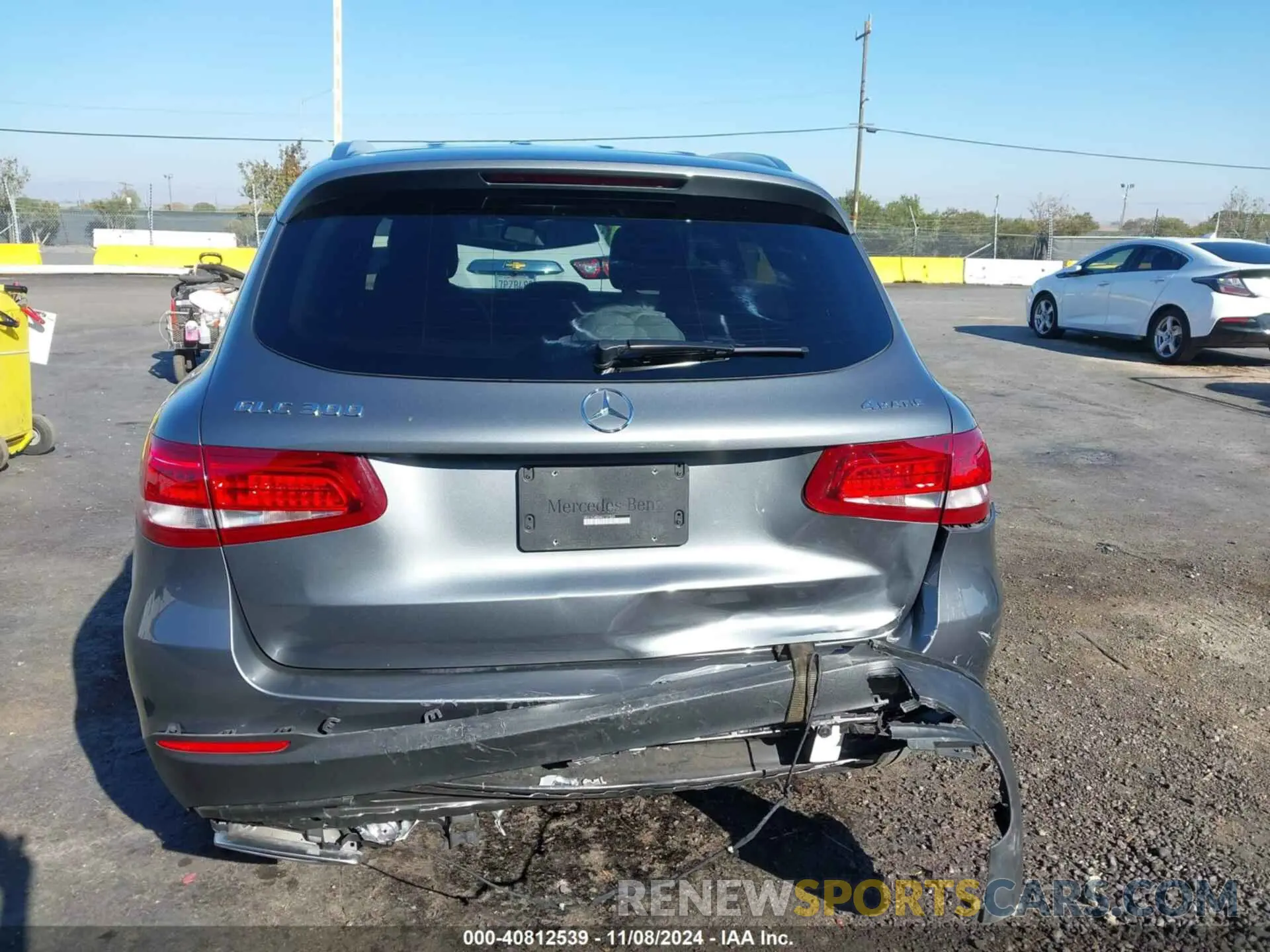 17 Photograph of a damaged car WDC0G4KBXKV127520 MERCEDES-BENZ GLC 300 2019