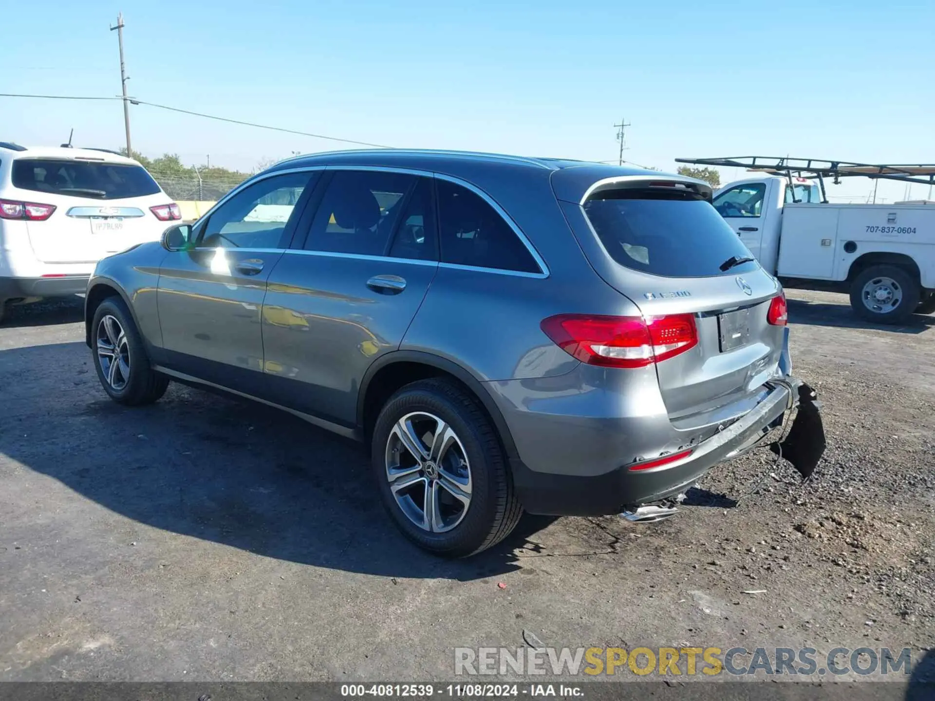 3 Photograph of a damaged car WDC0G4KBXKV127520 MERCEDES-BENZ GLC 300 2019
