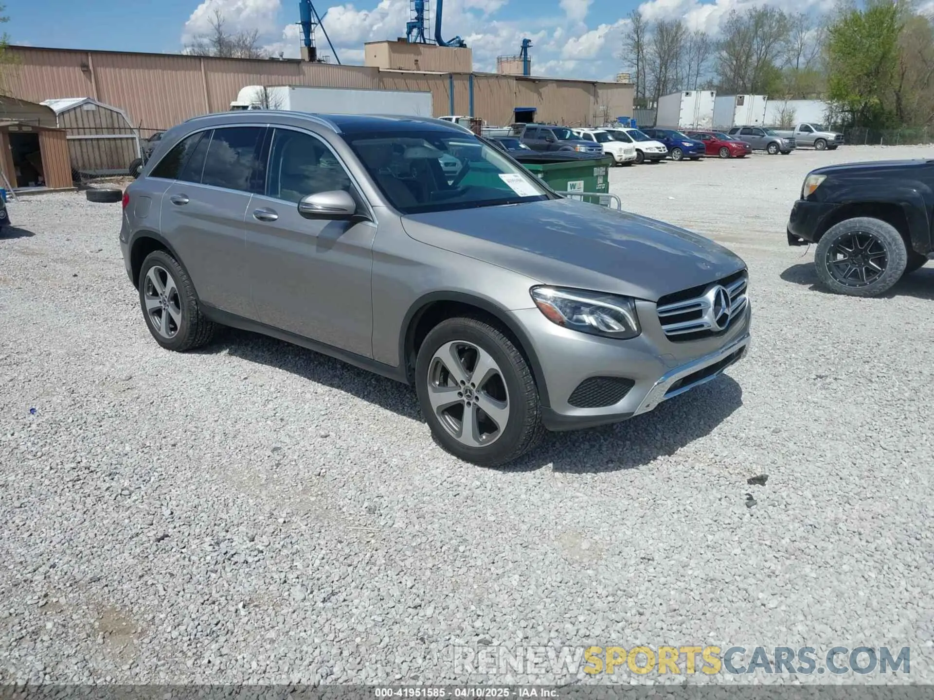 1 Photograph of a damaged car WDC0G4KBXKV151378 MERCEDES-BENZ GLC 300 2019