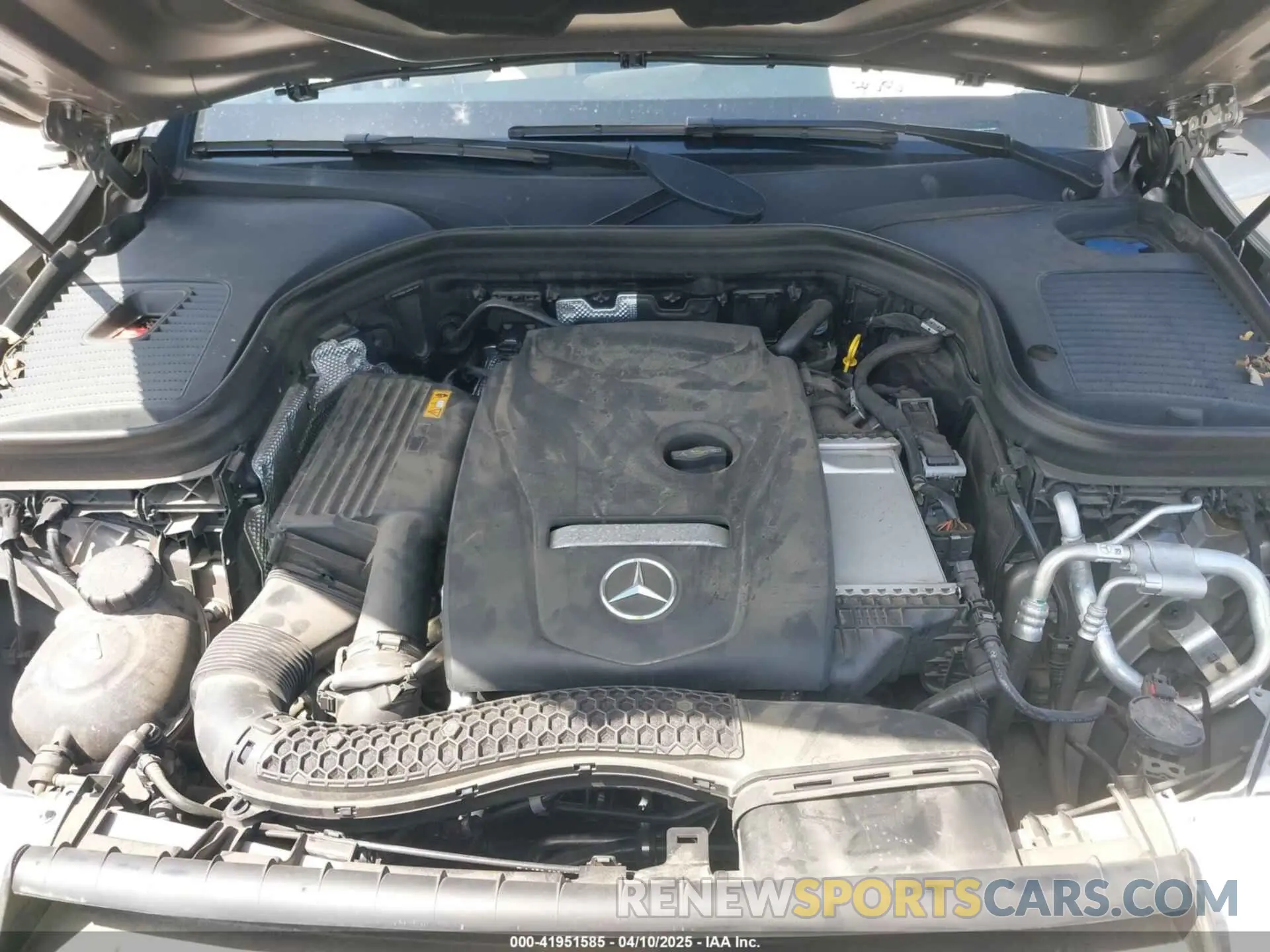 10 Photograph of a damaged car WDC0G4KBXKV151378 MERCEDES-BENZ GLC 300 2019