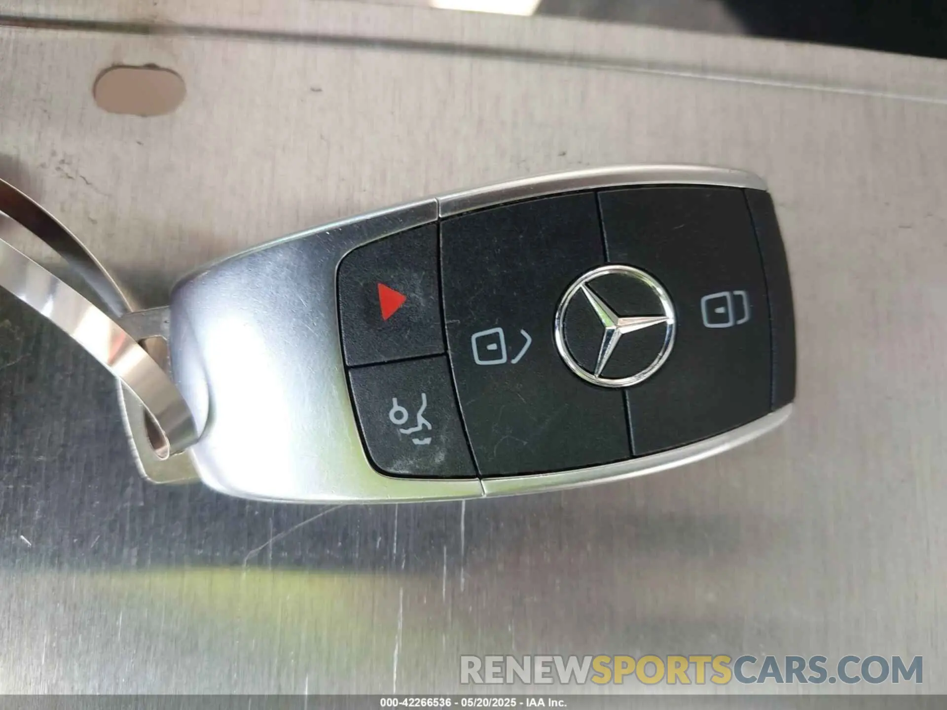 11 Photograph of a damaged car W1N0G8DB2LF769650 MERCEDES-BENZ GLC 300 2020