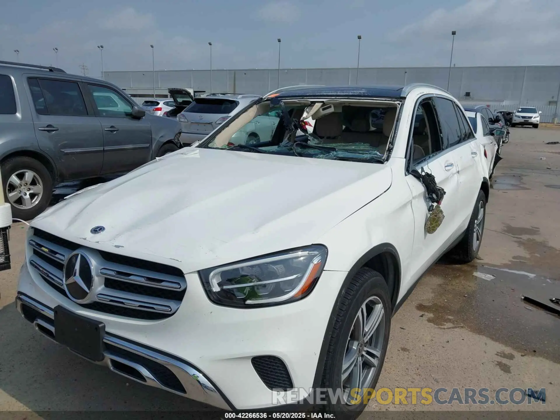 6 Photograph of a damaged car W1N0G8DB2LF769650 MERCEDES-BENZ GLC 300 2020