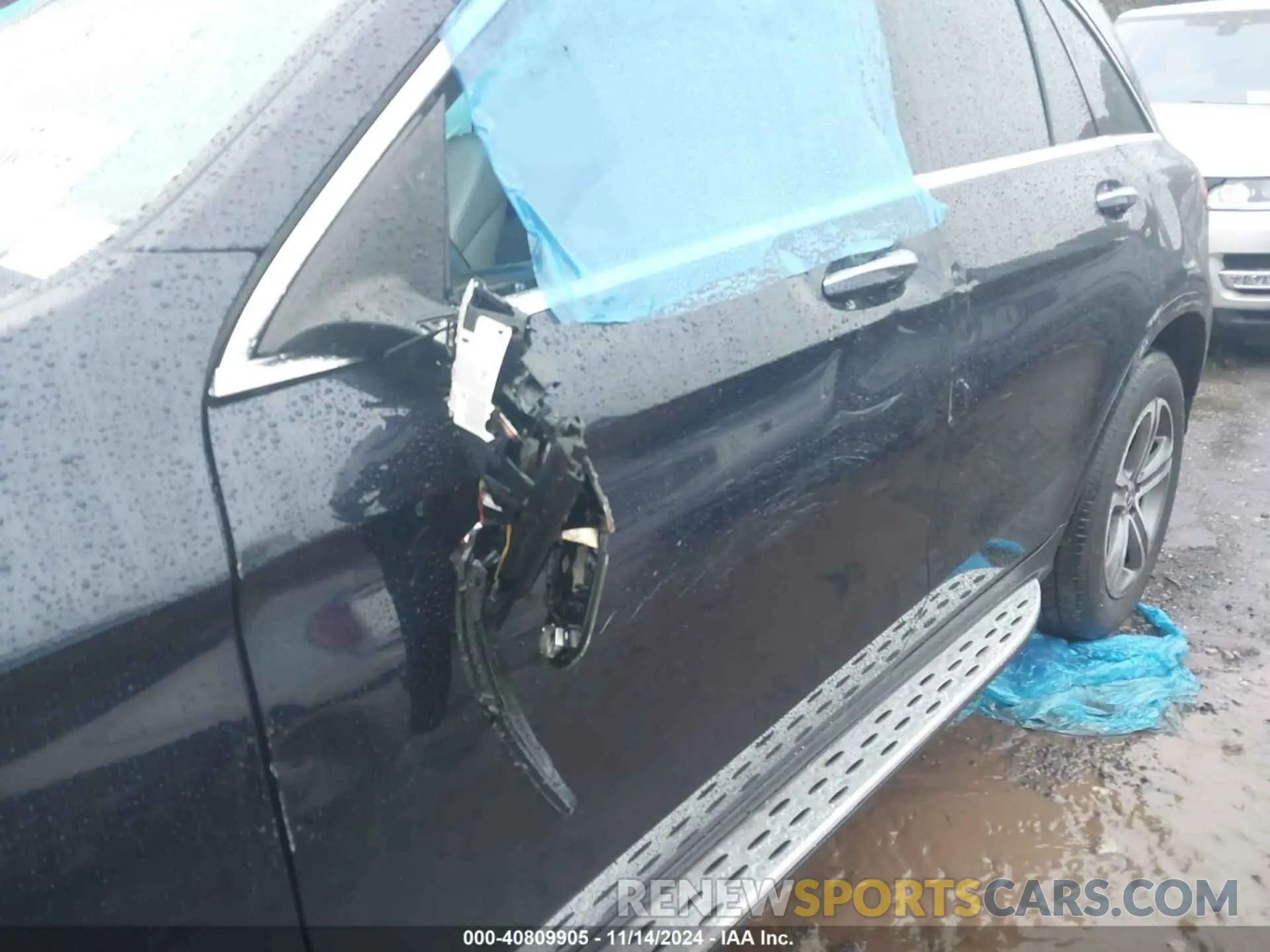 6 Photograph of a damaged car W1N0G8DB3LF778678 MERCEDES-BENZ GLC 300 2020