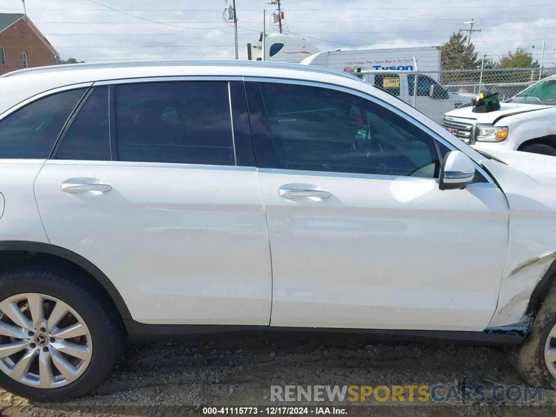 14 Photograph of a damaged car W1N0G8DB3LF788157 MERCEDES-BENZ GLC 300 2020