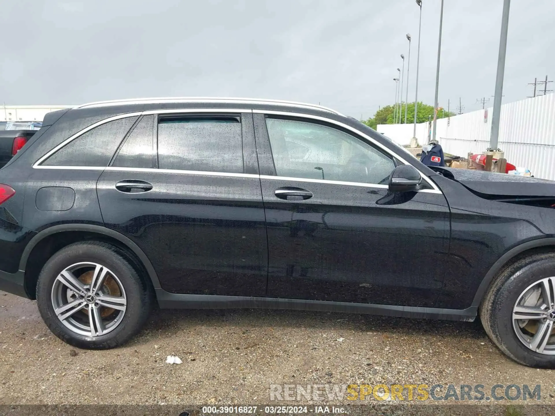 14 Photograph of a damaged car W1N0G8DB5LF829694 MERCEDES-BENZ GLC 300 2020