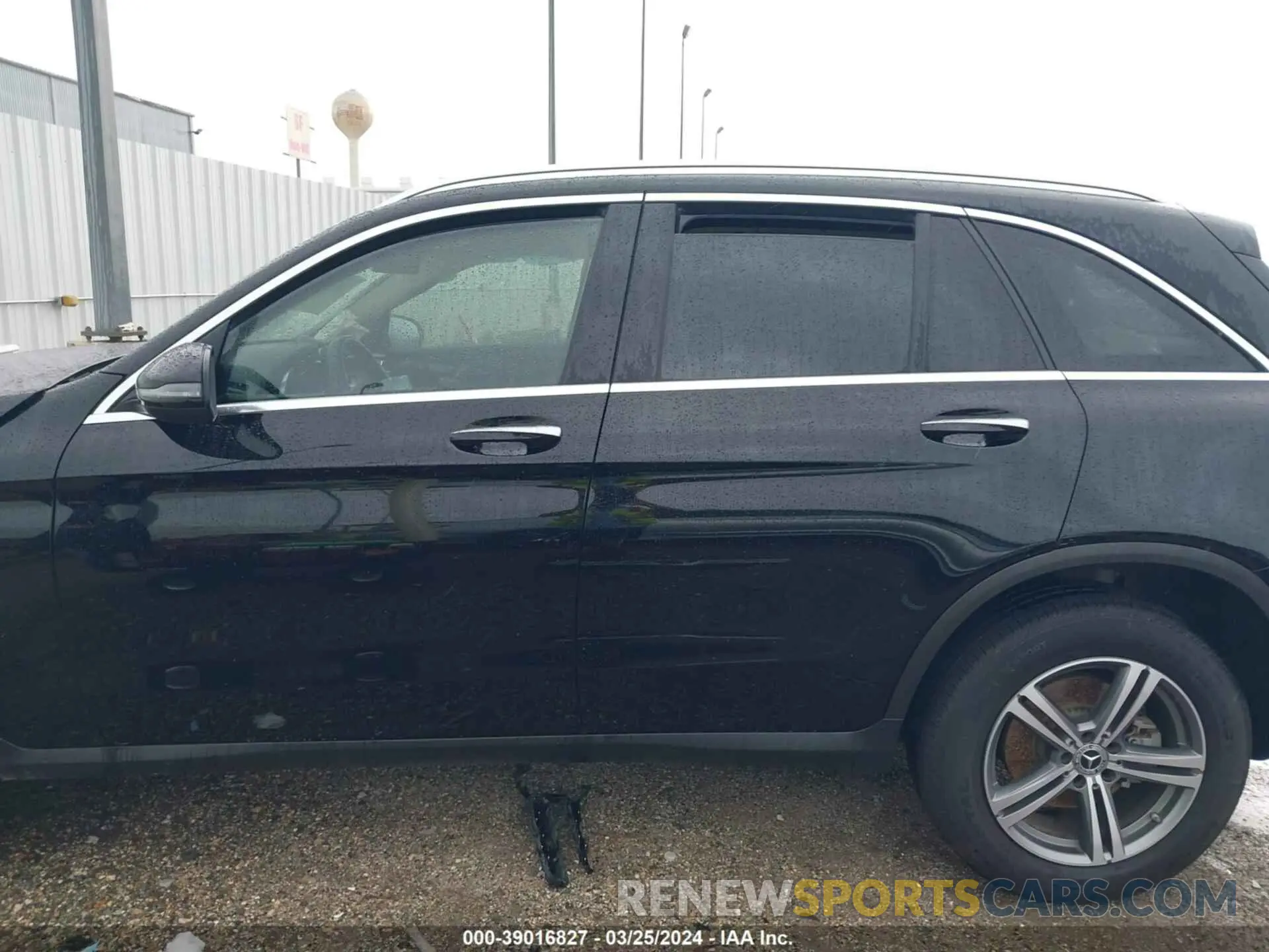 15 Photograph of a damaged car W1N0G8DB5LF829694 MERCEDES-BENZ GLC 300 2020