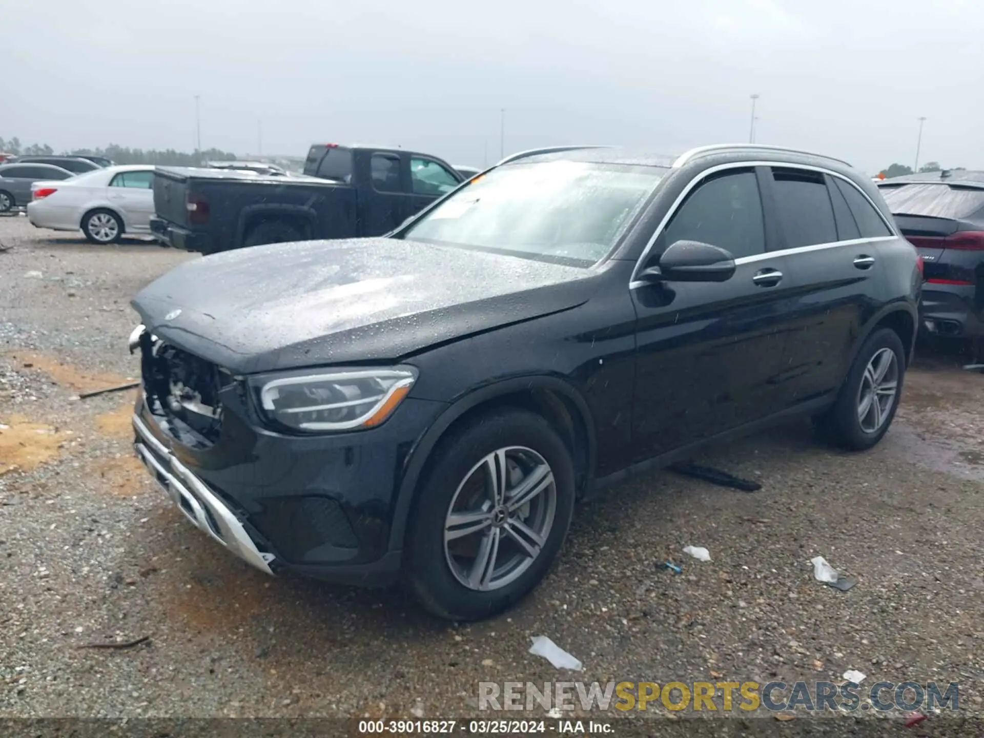 2 Photograph of a damaged car W1N0G8DB5LF829694 MERCEDES-BENZ GLC 300 2020