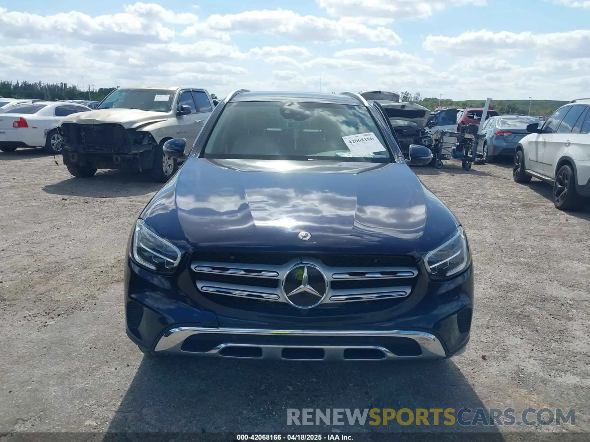 12 Photograph of a damaged car W1N0G8DB6LF798343 MERCEDES-BENZ GLC 300 2020