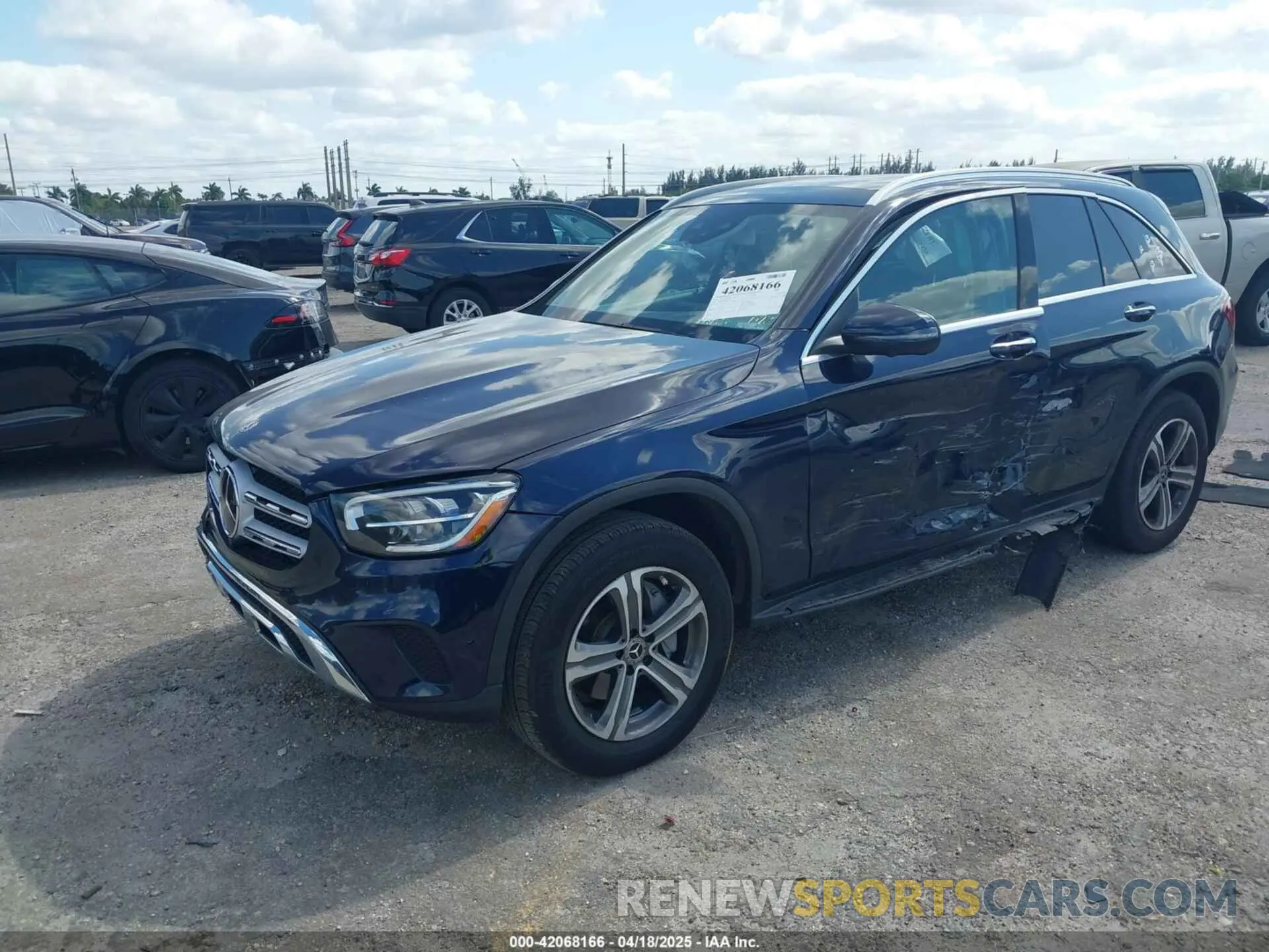 2 Photograph of a damaged car W1N0G8DB6LF798343 MERCEDES-BENZ GLC 300 2020