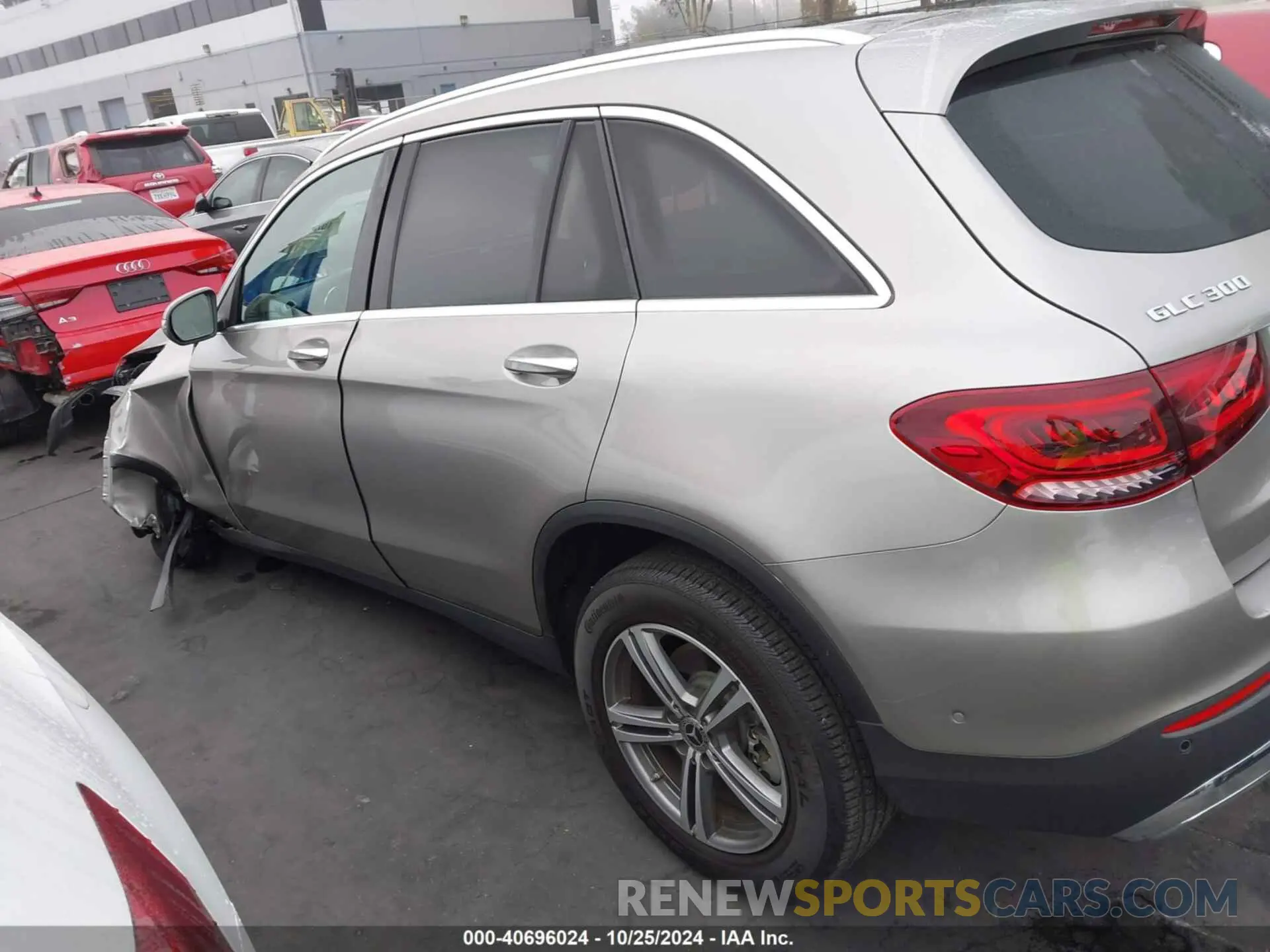 14 Photograph of a damaged car W1N0G8DB8LF814722 MERCEDES-BENZ GLC 300 2020