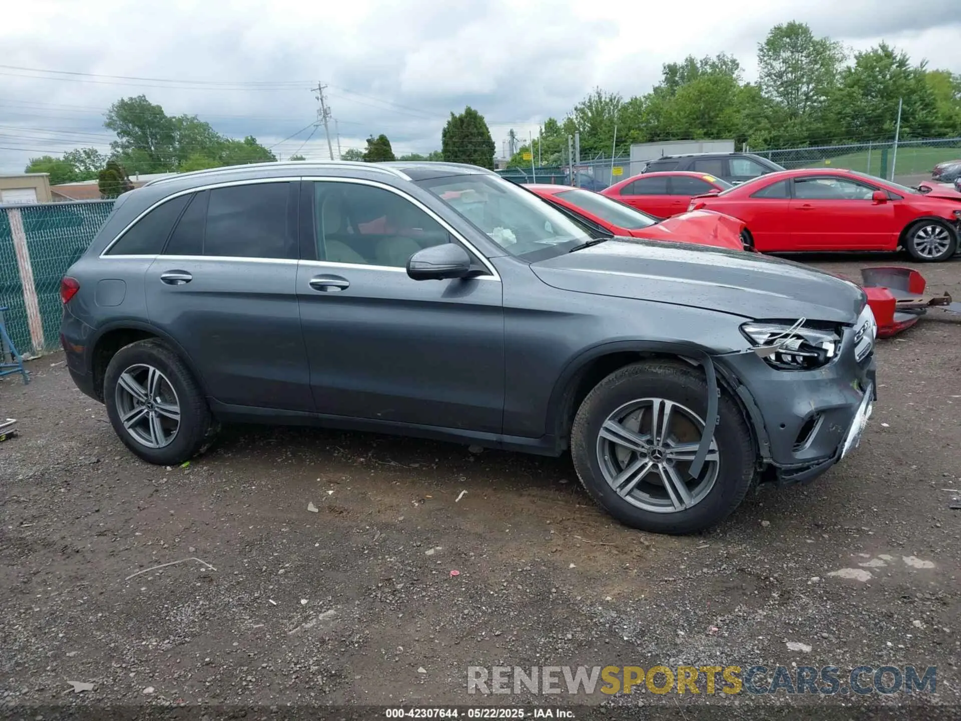 13 Photograph of a damaged car W1N0G8EB2LF815668 MERCEDES-BENZ GLC 300 2020