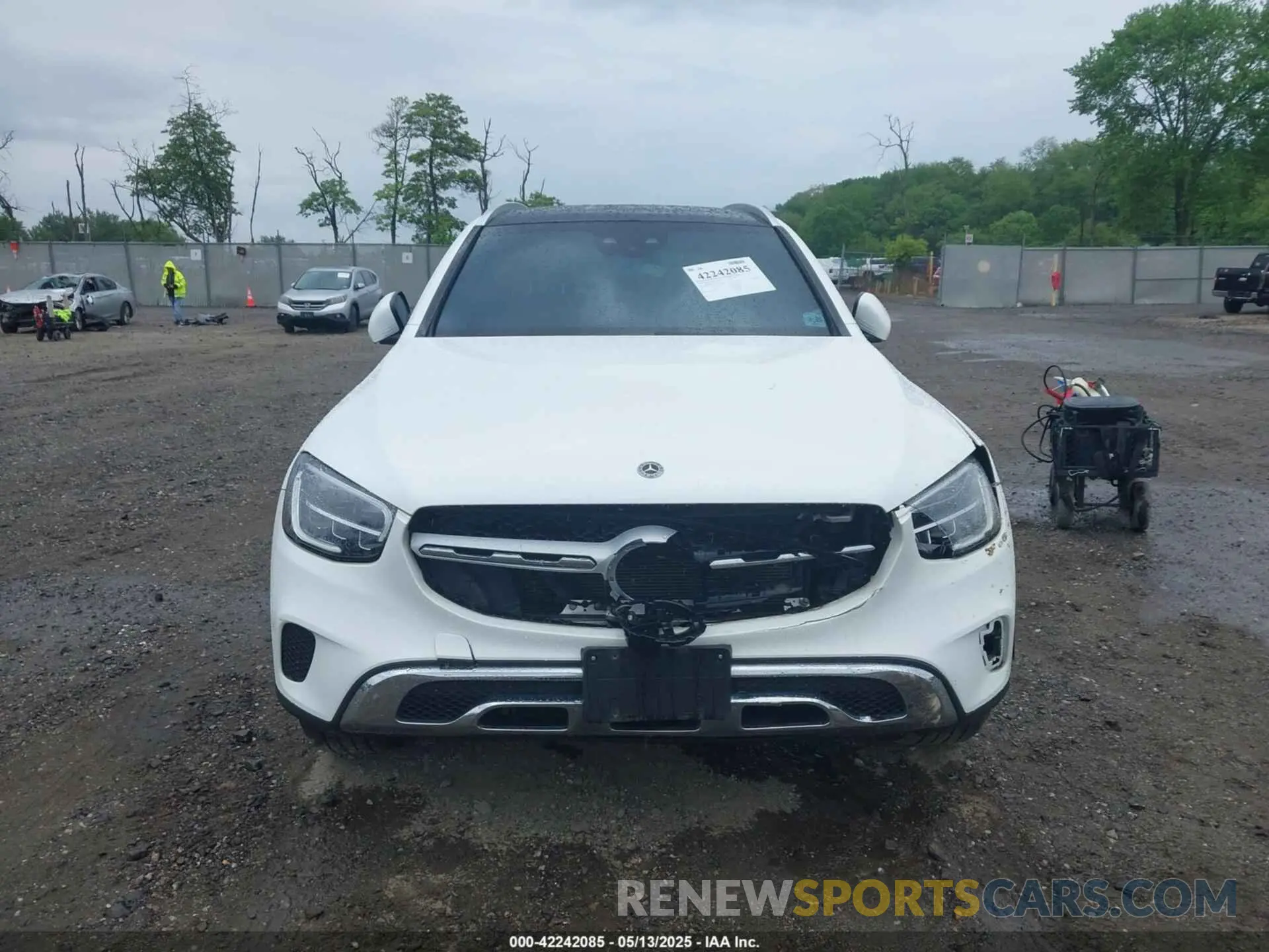 12 Photograph of a damaged car W1N0G8EB3LF813010 MERCEDES-BENZ GLC 300 2020