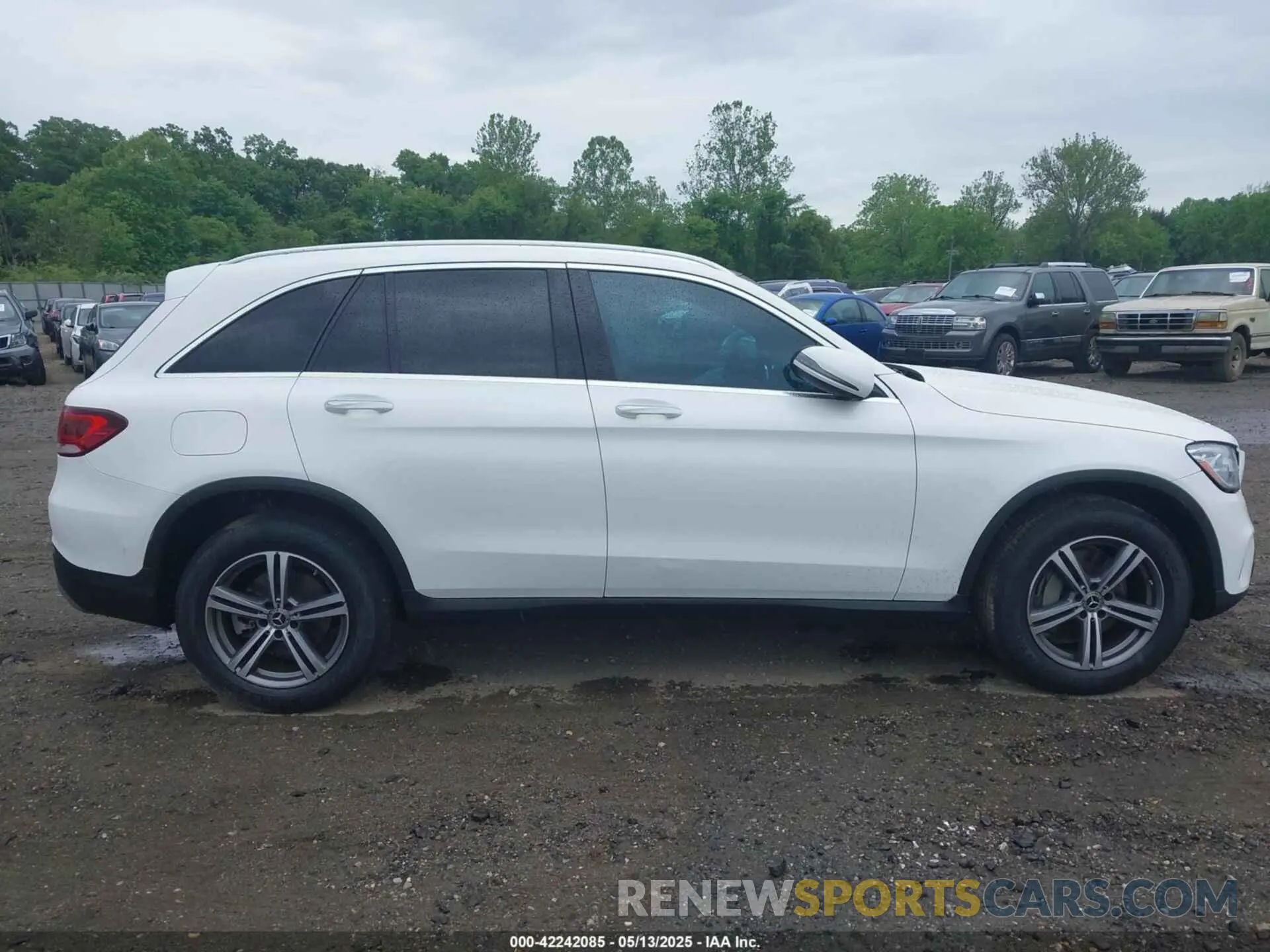 13 Photograph of a damaged car W1N0G8EB3LF813010 MERCEDES-BENZ GLC 300 2020