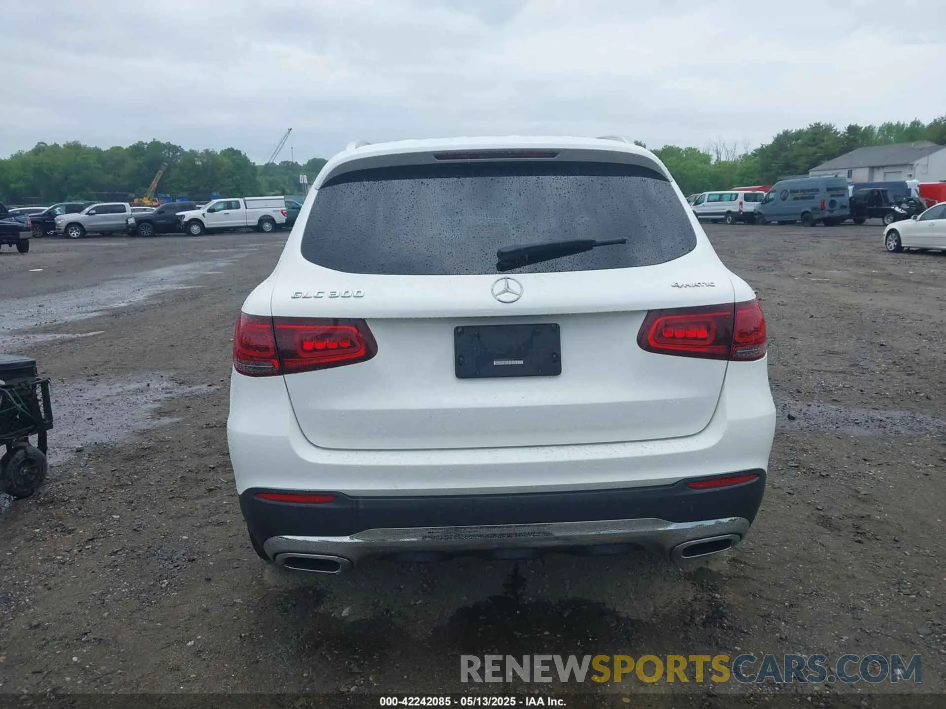 16 Photograph of a damaged car W1N0G8EB3LF813010 MERCEDES-BENZ GLC 300 2020