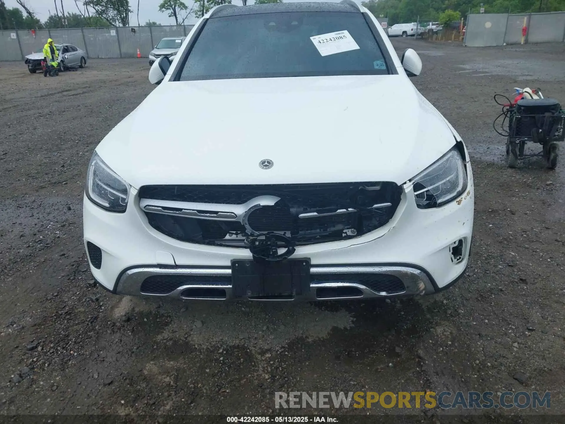 6 Photograph of a damaged car W1N0G8EB3LF813010 MERCEDES-BENZ GLC 300 2020