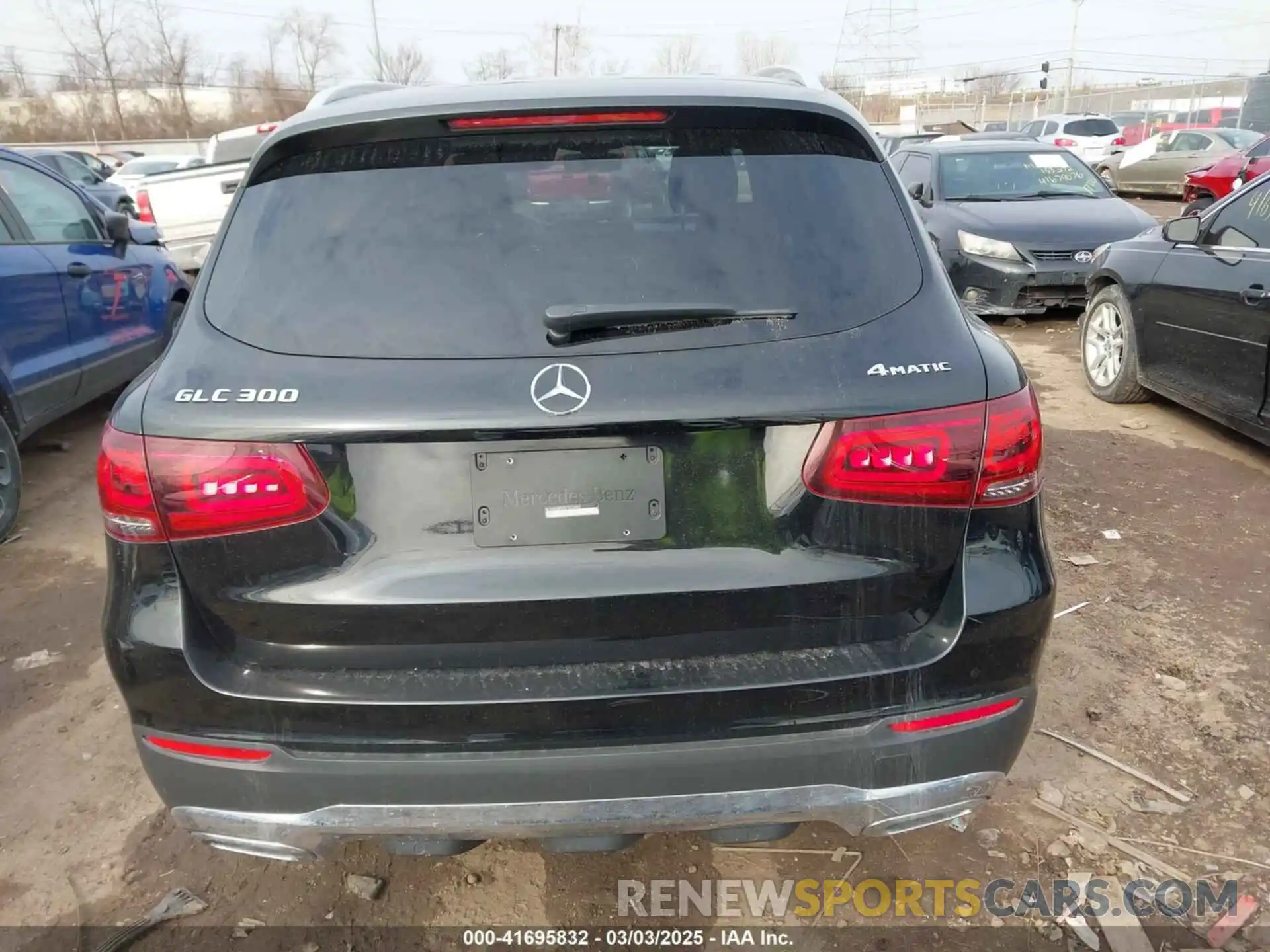 16 Photograph of a damaged car W1N0G8EB4LF823982 MERCEDES-BENZ GLC 300 2020