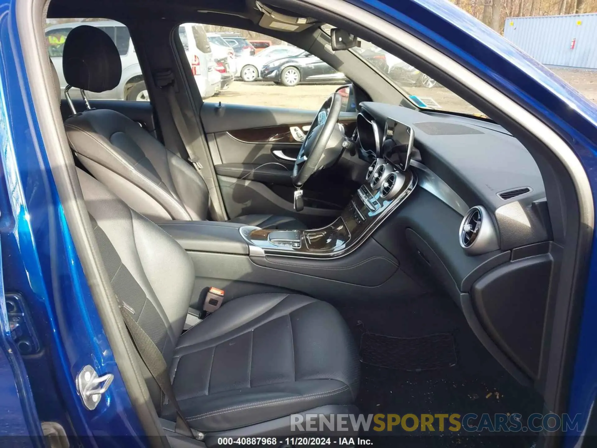 5 Photograph of a damaged car W1N0G8EB6LF759086 MERCEDES-BENZ GLC 300 2020