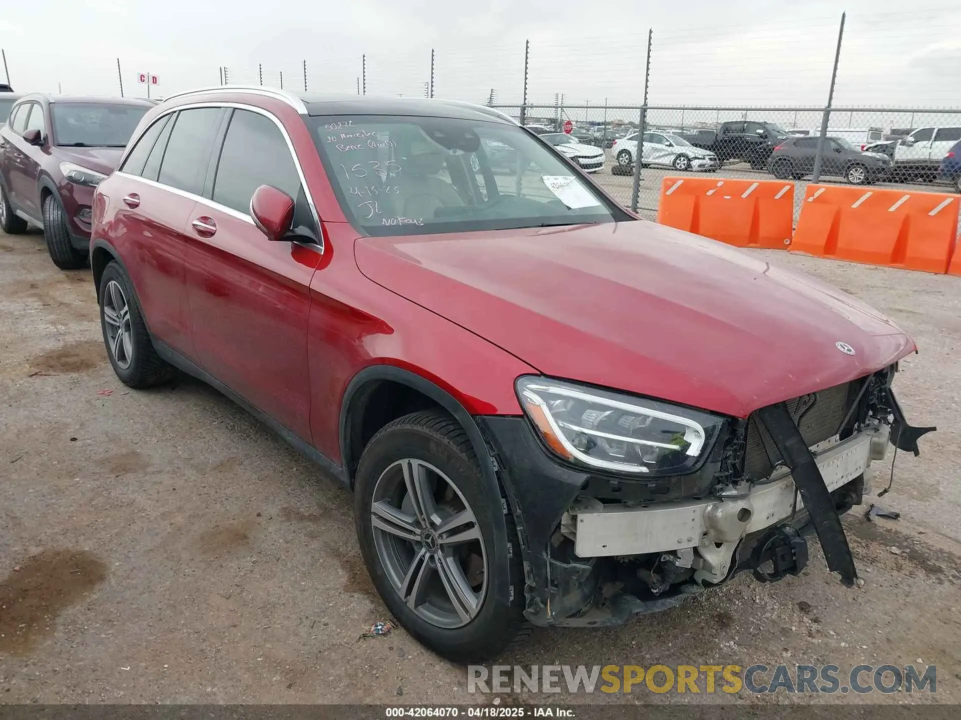 1 Photograph of a damaged car W1N0G8EB8LF761535 MERCEDES-BENZ GLC 300 2020