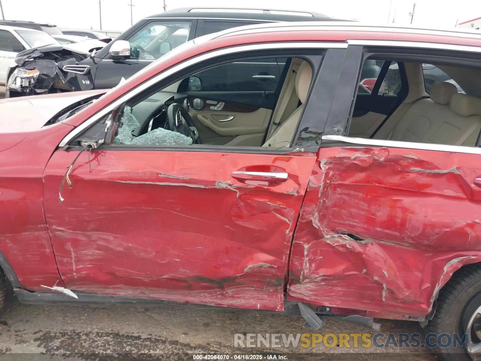 14 Photograph of a damaged car W1N0G8EB8LF761535 MERCEDES-BENZ GLC 300 2020