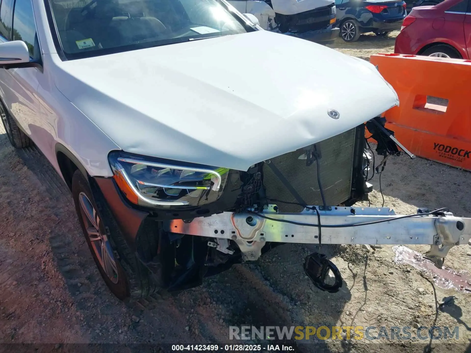 18 Photograph of a damaged car W1N0G8EB8LF763740 MERCEDES-BENZ GLC 300 2020