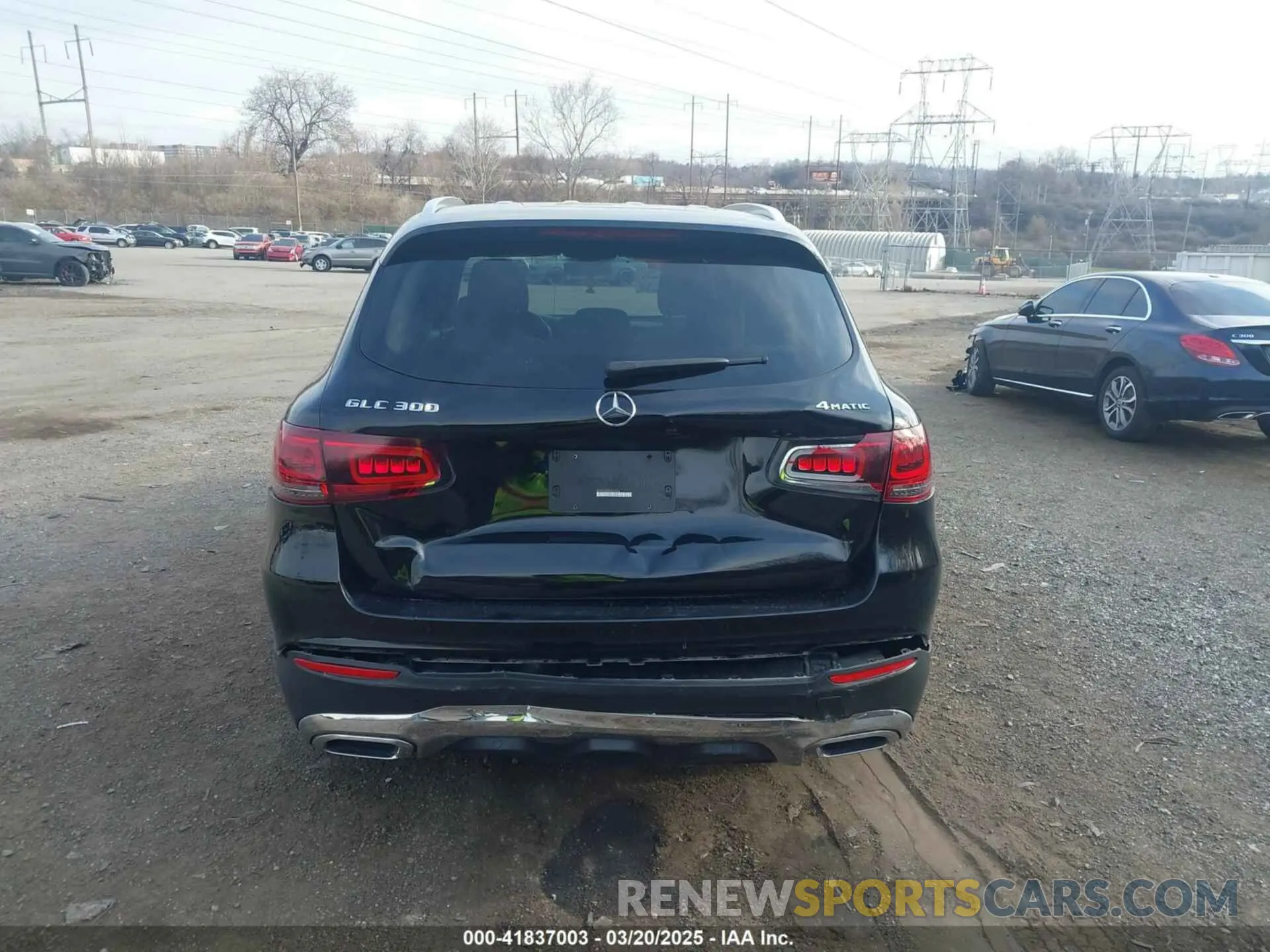 16 Photograph of a damaged car W1N0G8EB8LF815416 MERCEDES-BENZ GLC 300 2020