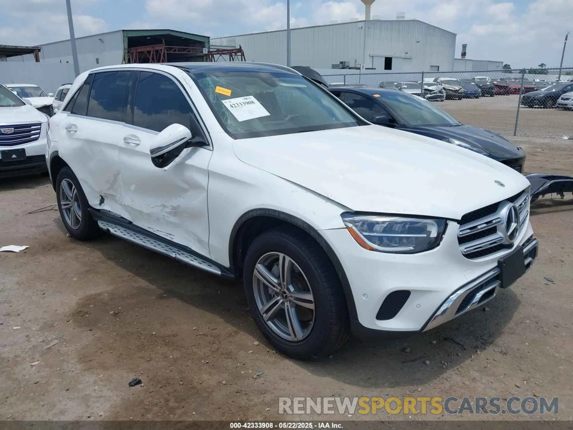 1 Photograph of a damaged car W1N0G8EB8LF856144 MERCEDES-BENZ GLC 300 2020