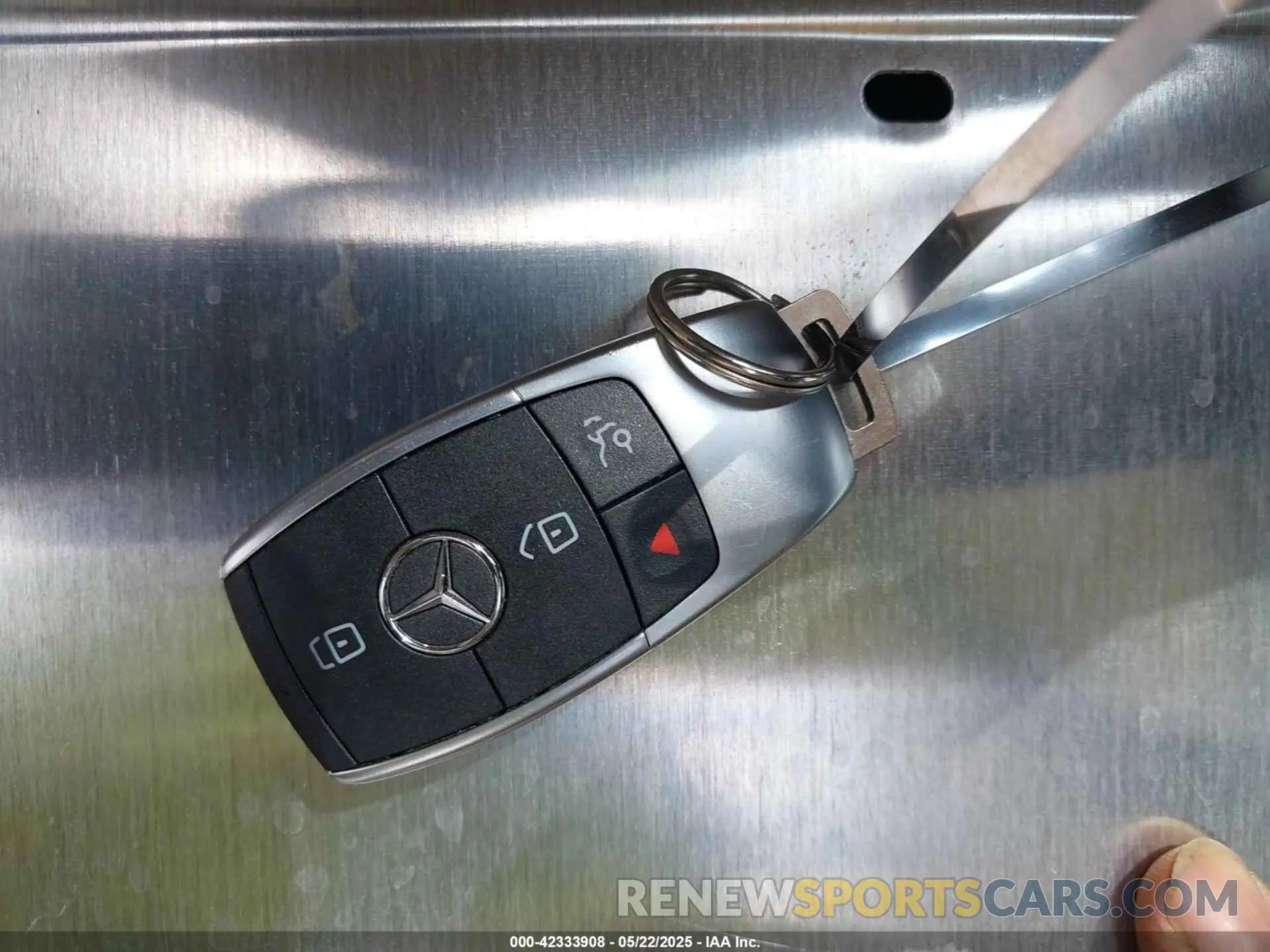 11 Photograph of a damaged car W1N0G8EB8LF856144 MERCEDES-BENZ GLC 300 2020