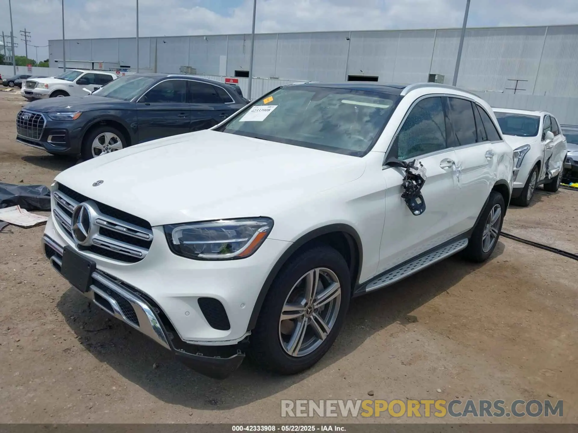 2 Photograph of a damaged car W1N0G8EB8LF856144 MERCEDES-BENZ GLC 300 2020