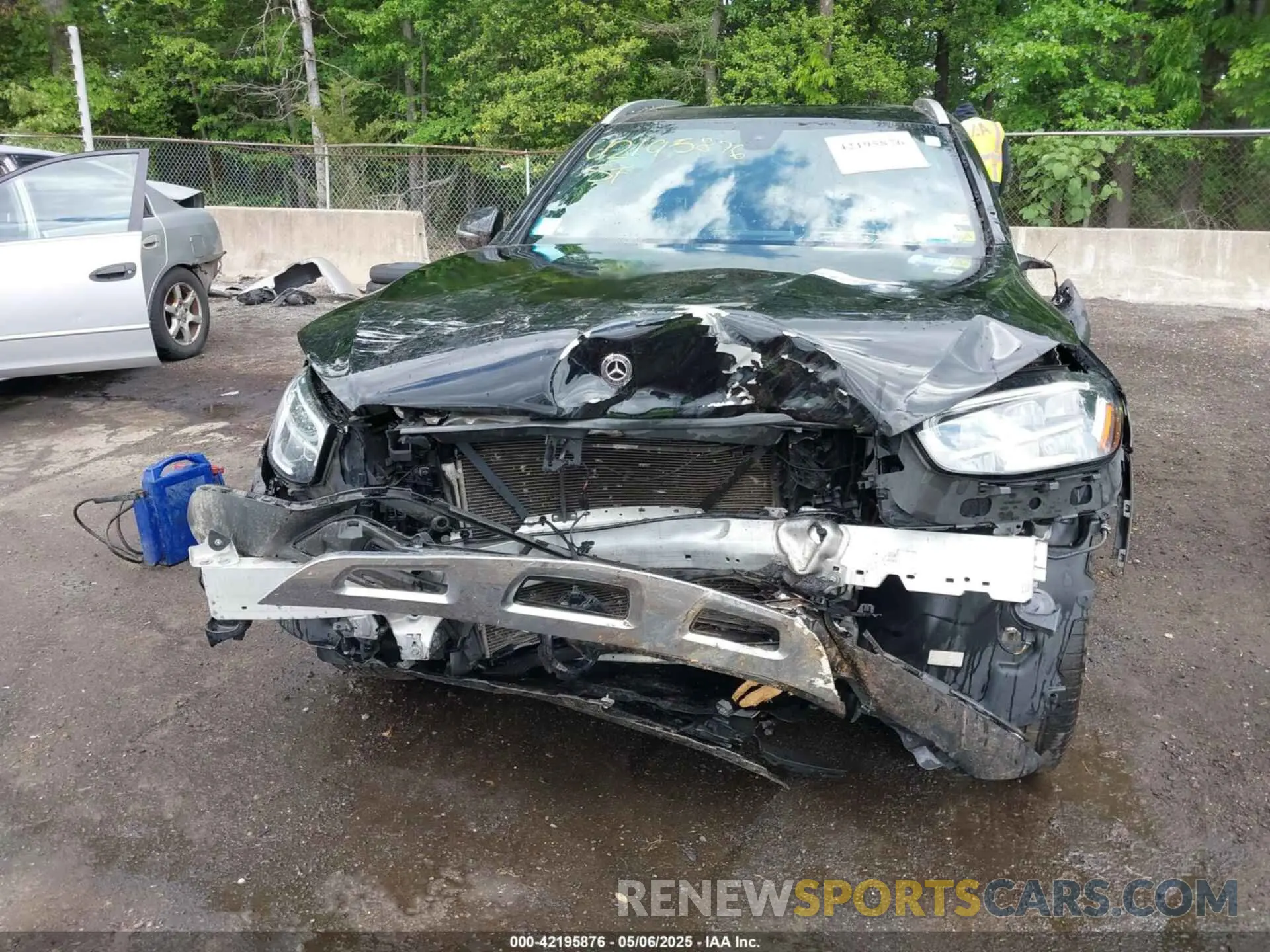 6 Photograph of a damaged car W1N0G8EB9LF817921 MERCEDES-BENZ GLC 300 2020