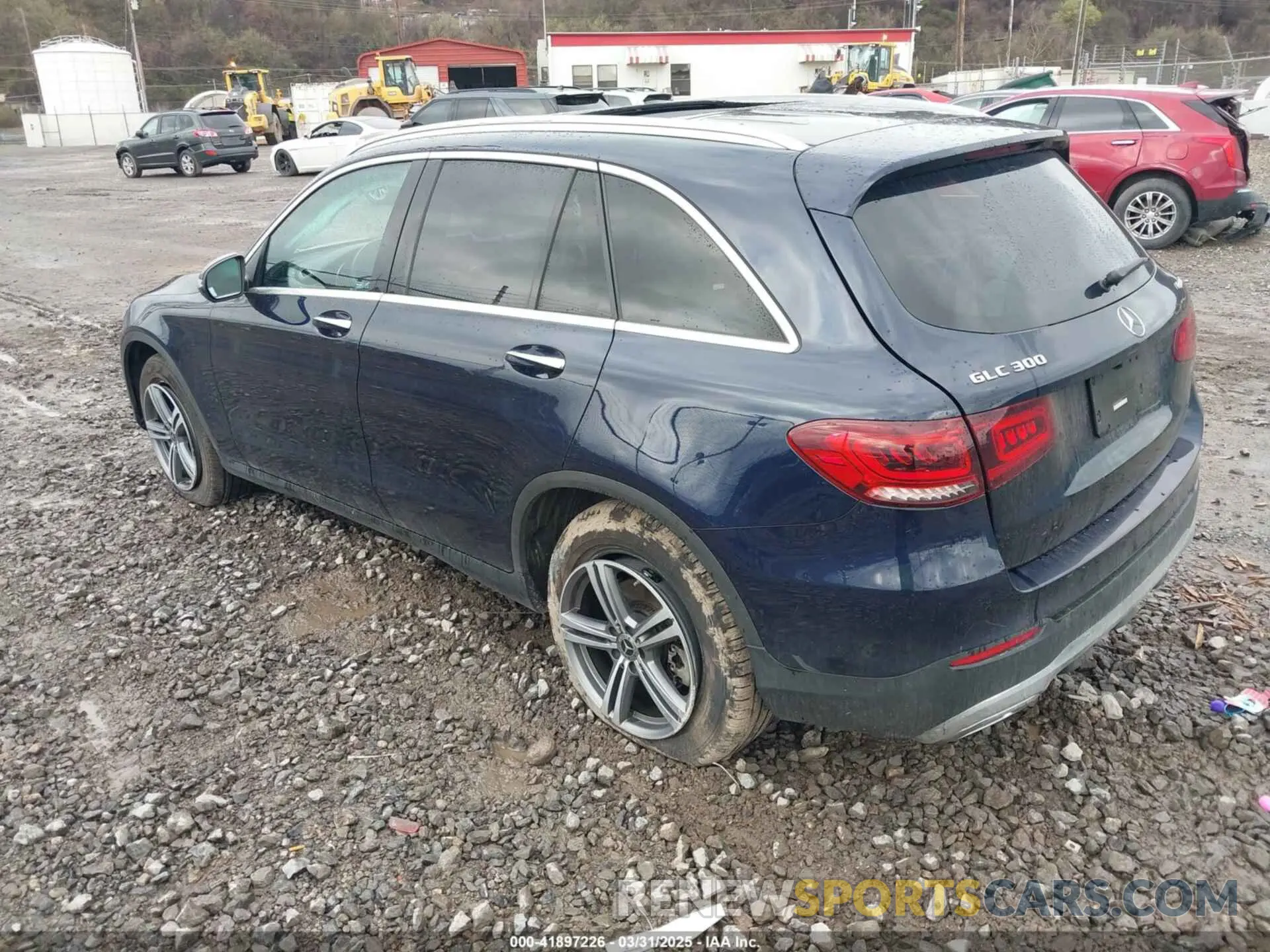 3 Photograph of a damaged car W1N0G8EBXLF774643 MERCEDES-BENZ GLC 300 2020