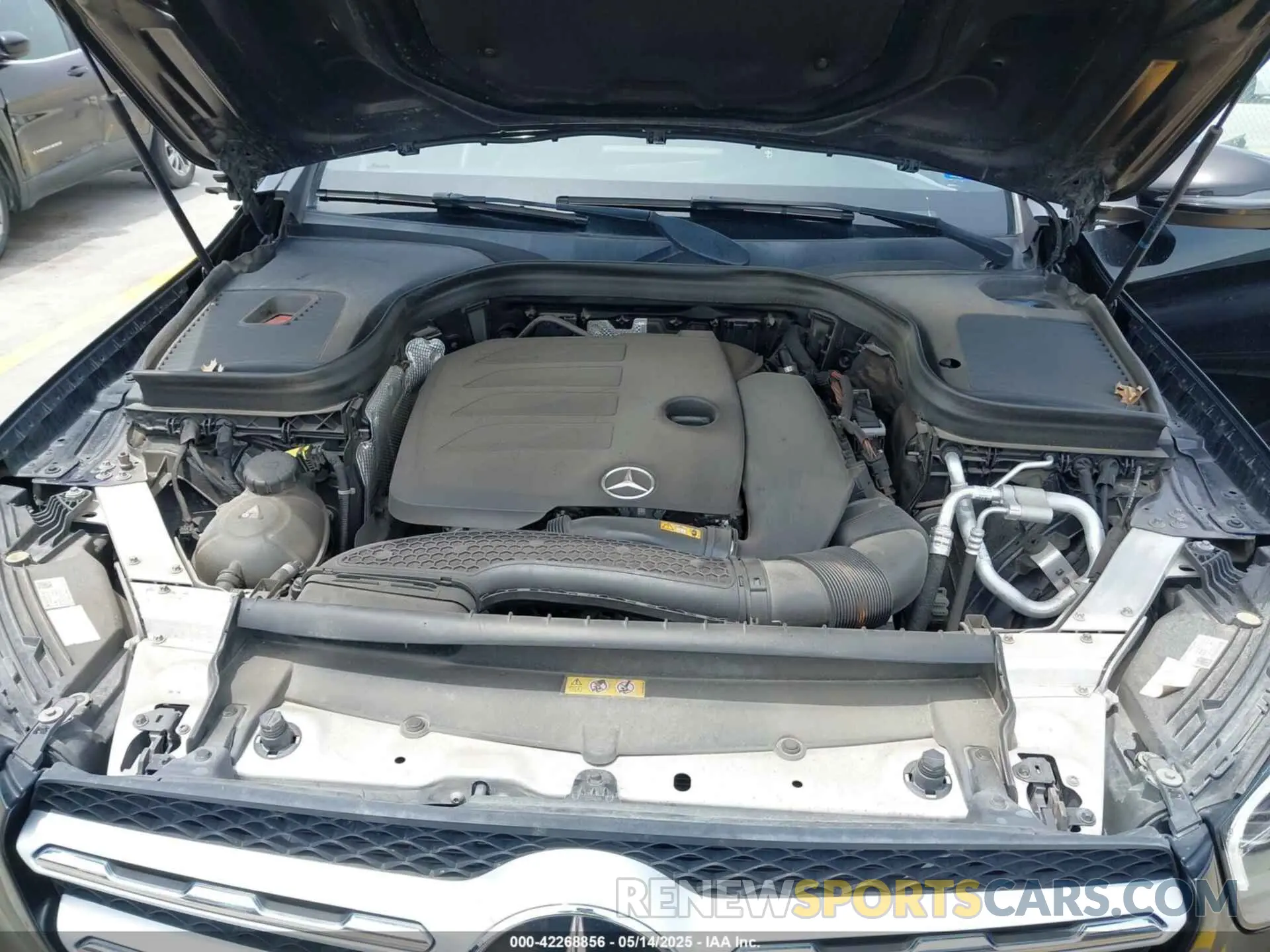 10 Photograph of a damaged car WDC0G8DB0LF688020 MERCEDES-BENZ GLC 300 2020
