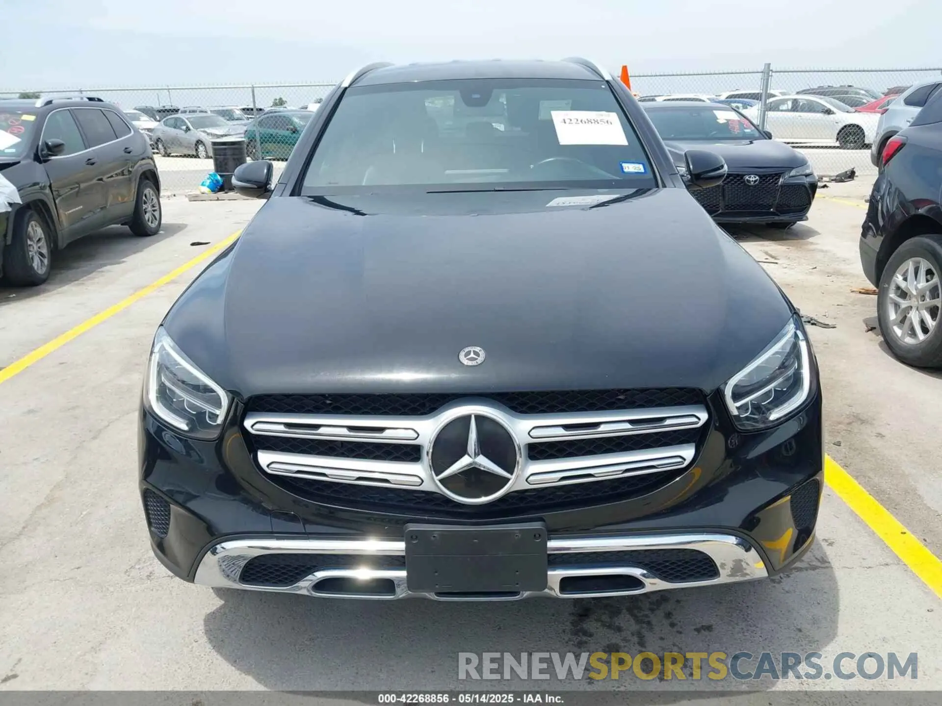 12 Photograph of a damaged car WDC0G8DB0LF688020 MERCEDES-BENZ GLC 300 2020