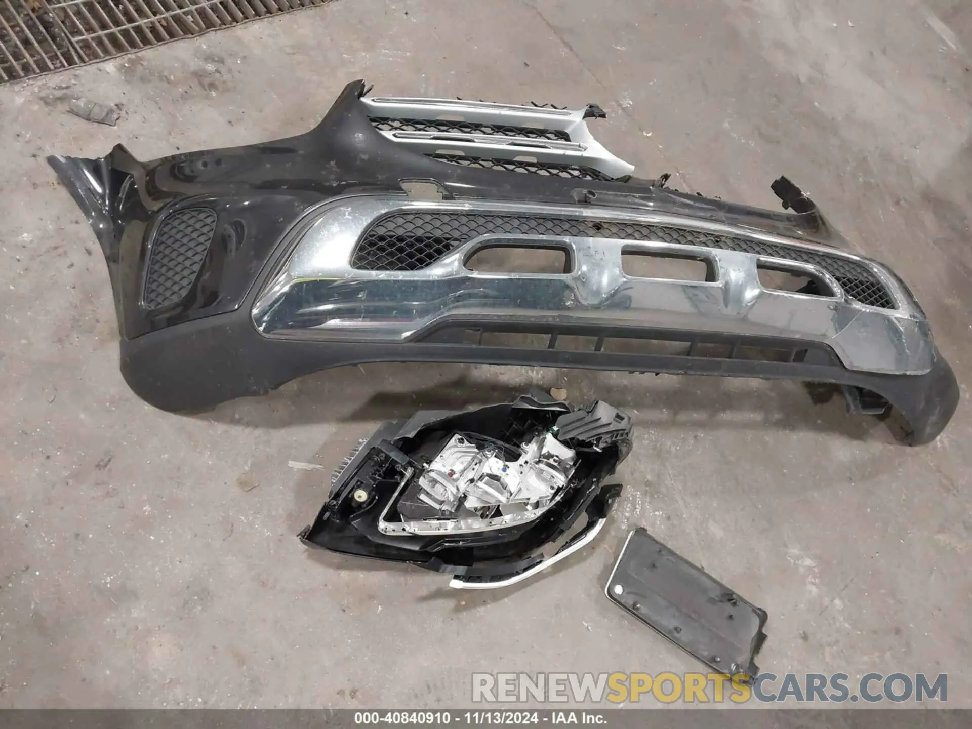 11 Photograph of a damaged car WDC0G8DB1LF700305 MERCEDES-BENZ GLC 300 2020