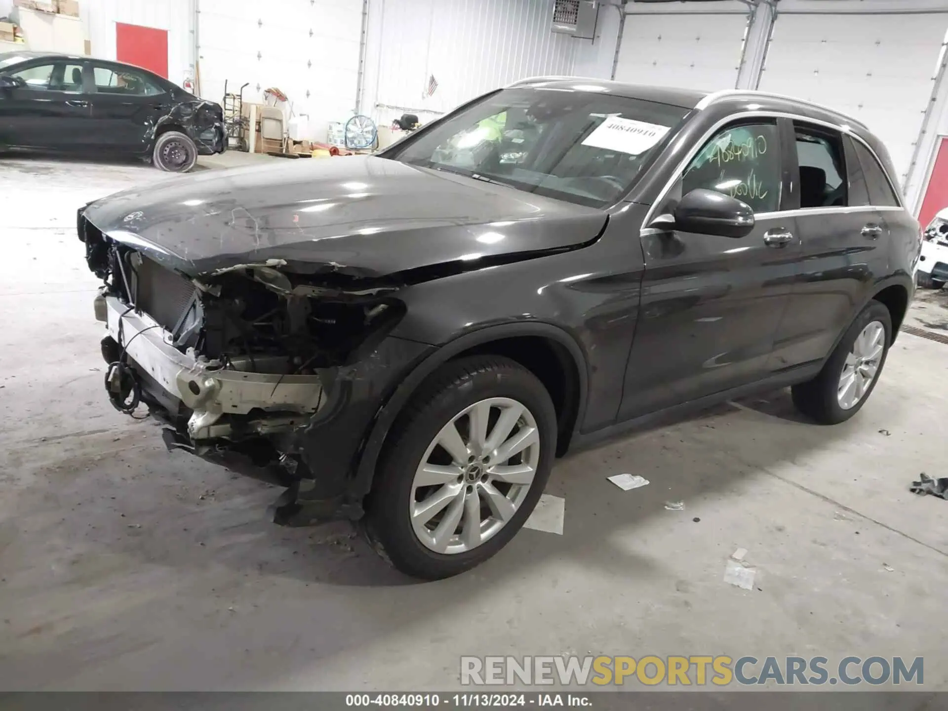 2 Photograph of a damaged car WDC0G8DB1LF700305 MERCEDES-BENZ GLC 300 2020
