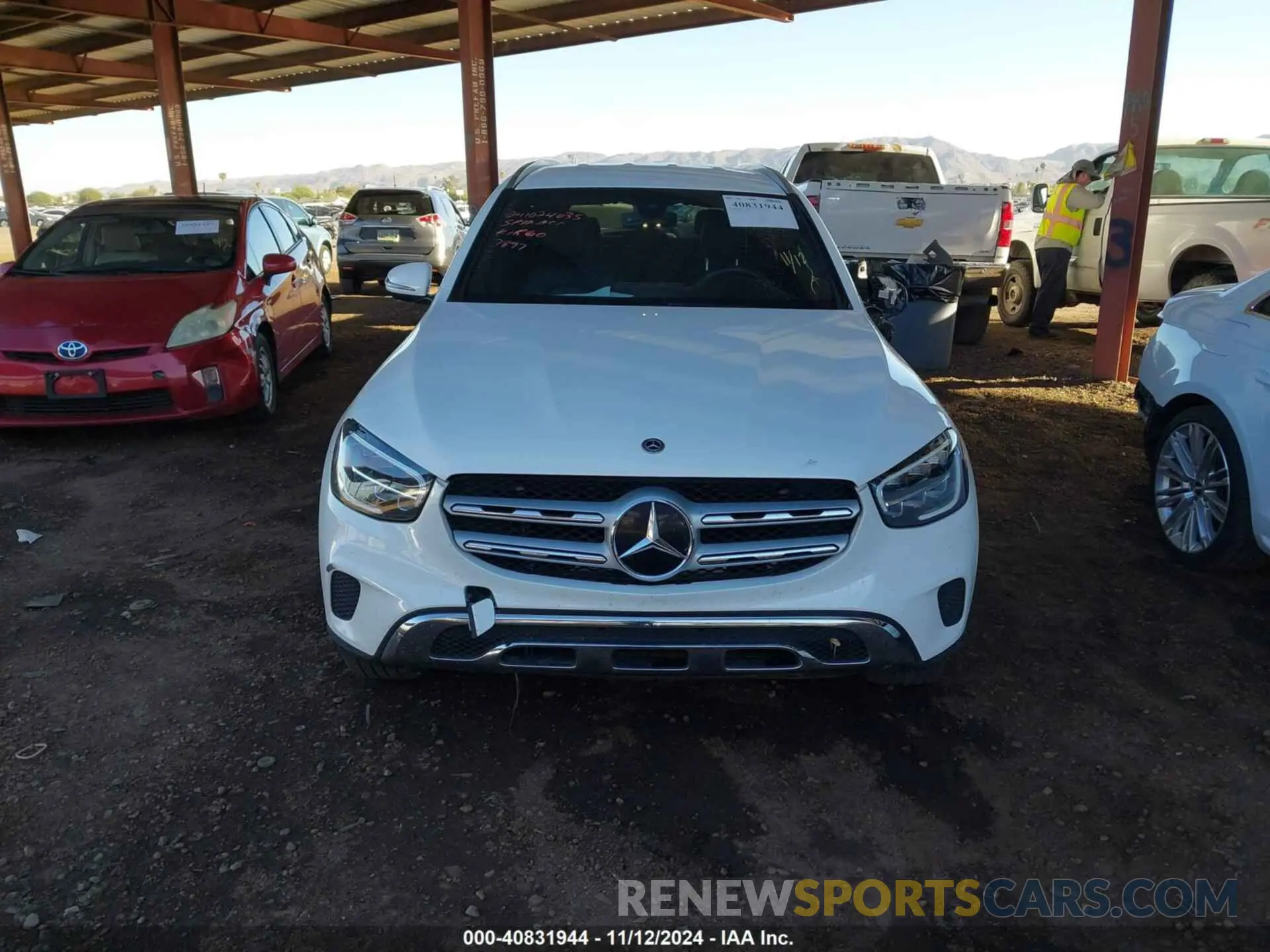 12 Photograph of a damaged car WDC0G8DB2LF697897 MERCEDES-BENZ GLC 300 2020
